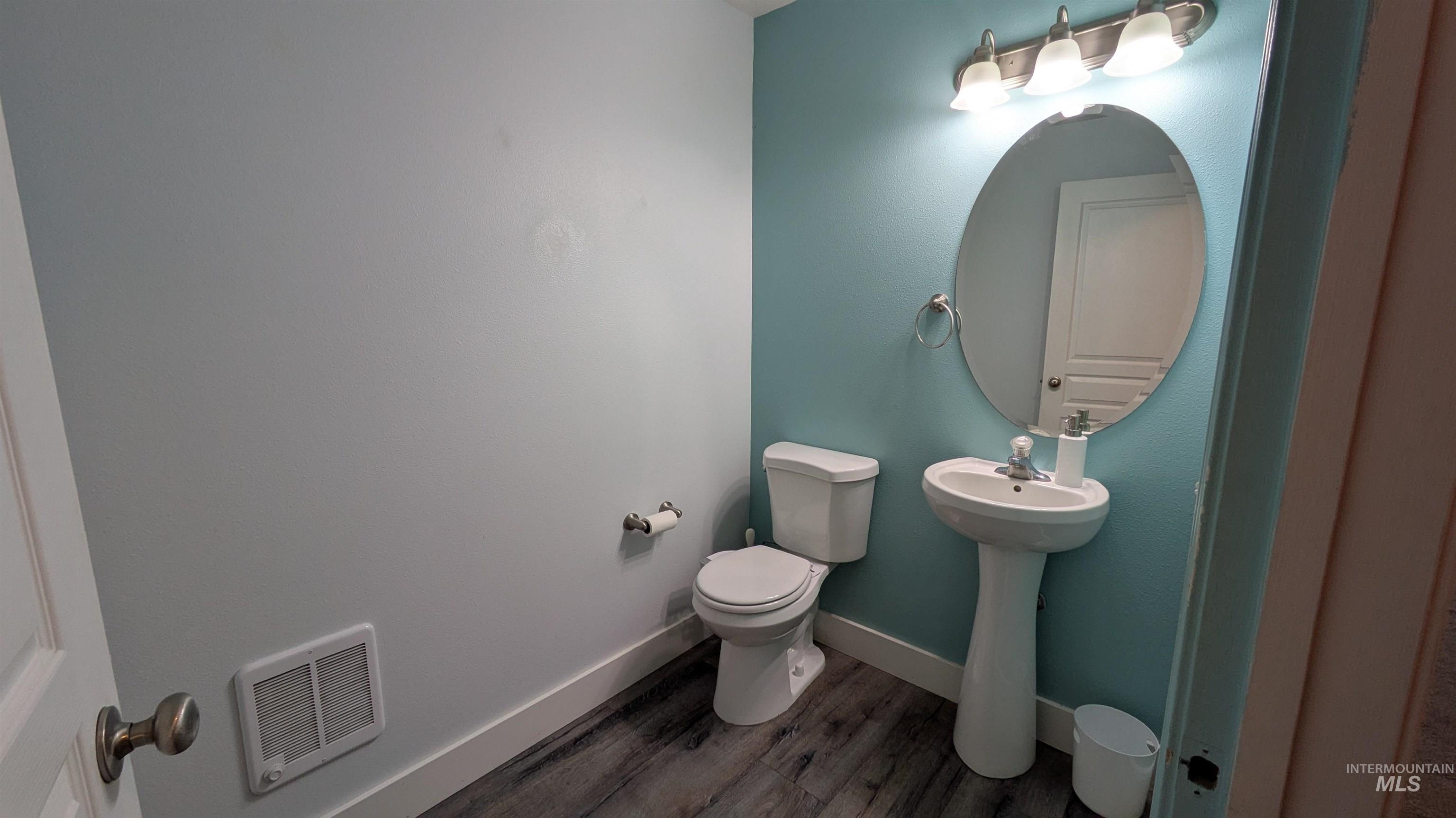 1351 Bristol Rd Property Photo 10