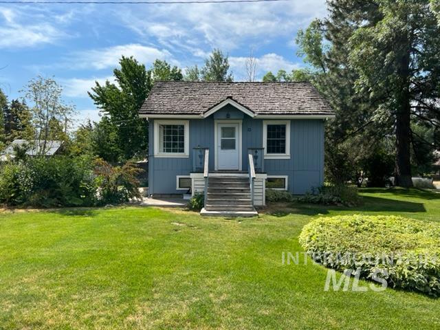 12 W Elm Street Property Photo 1