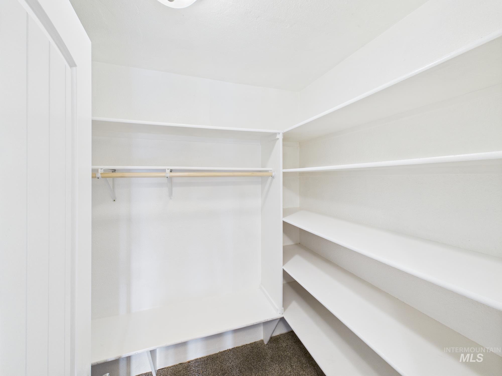2624 Iowa Ave Property Photo 11