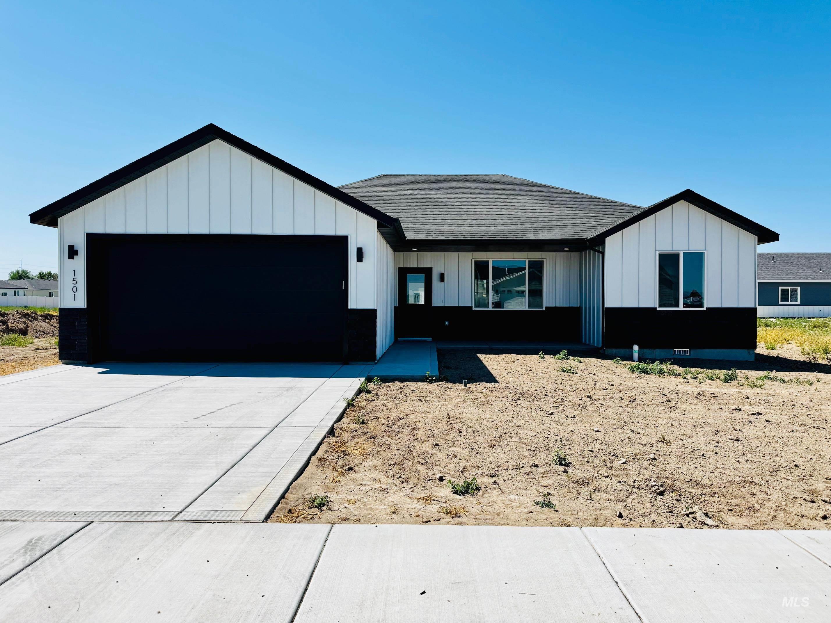 1501 Parker Dr Property Photo 1