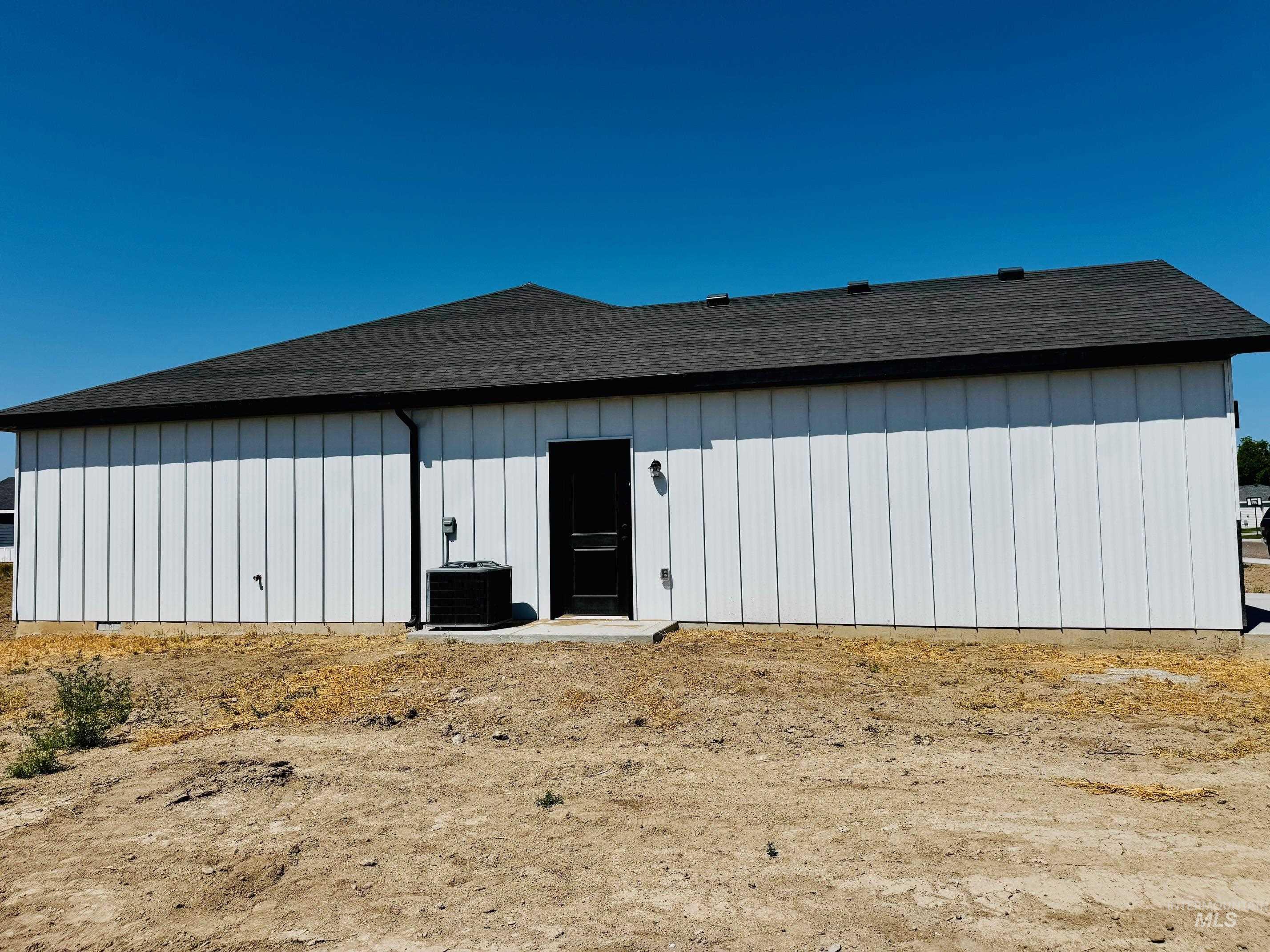 1501 Parker Dr Property Photo 3