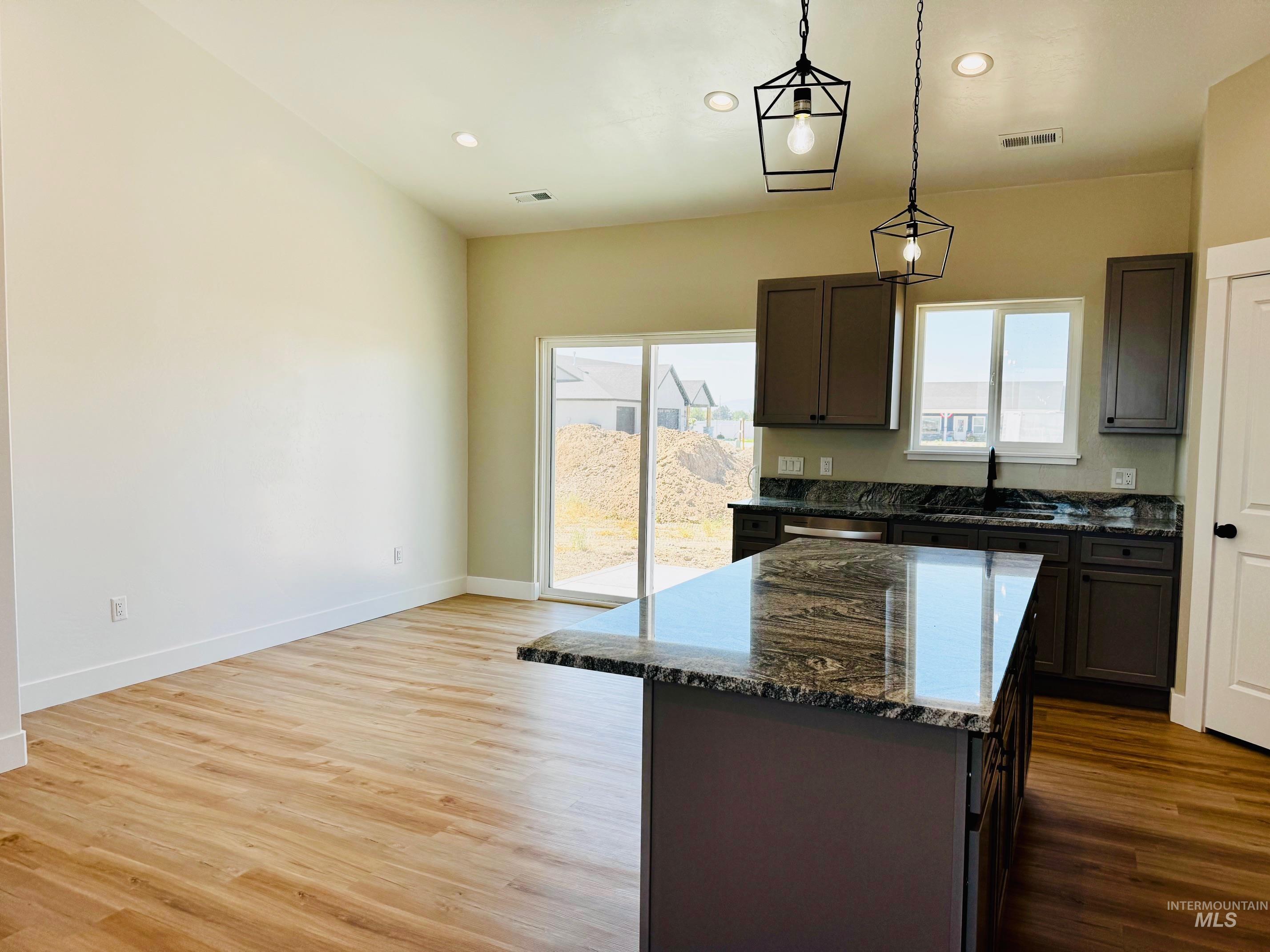 1501 Parker Dr Property Photo 11
