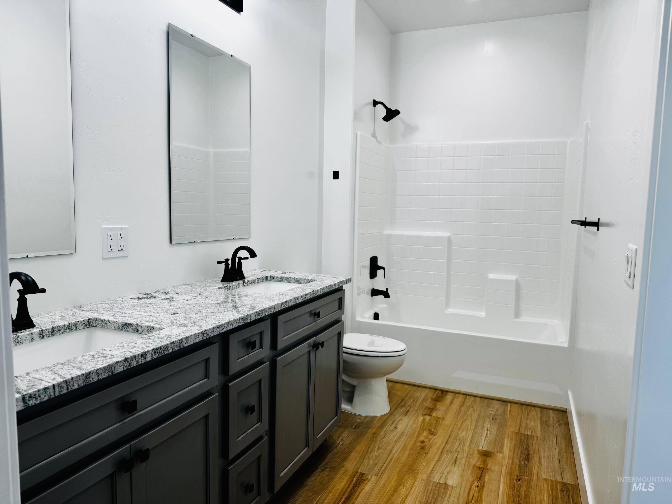 1501 Parker Dr Property Photo 16