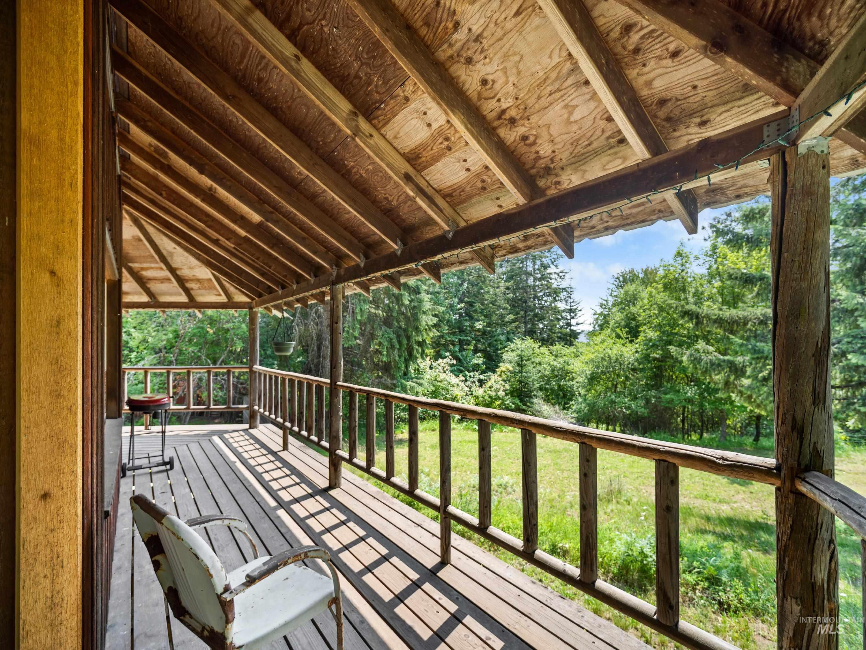 1891 Tom Ho Road Property Photo 6