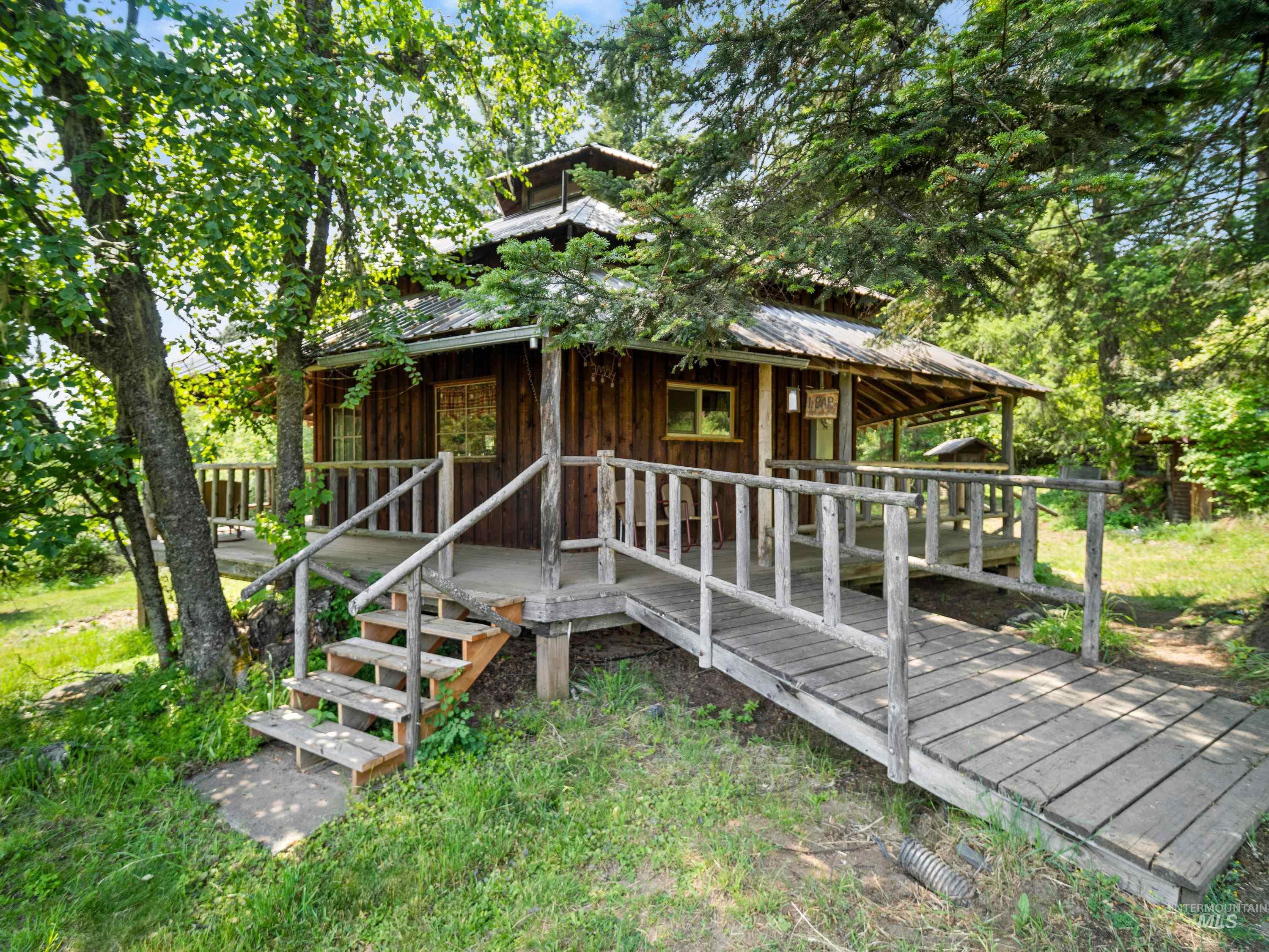 1891 Tom Ho Road Property Photo 7