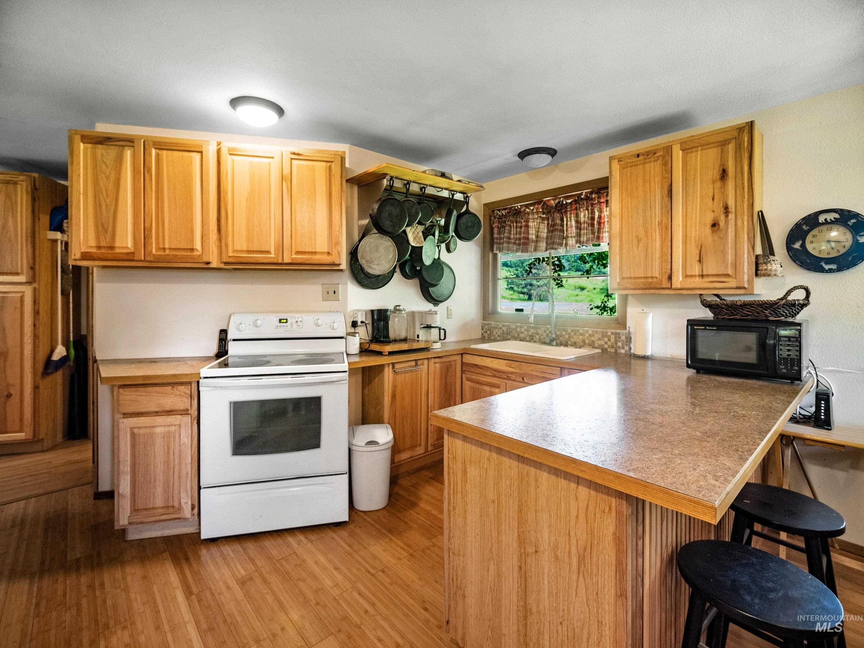 1891 Tom Ho Road Property Photo 8