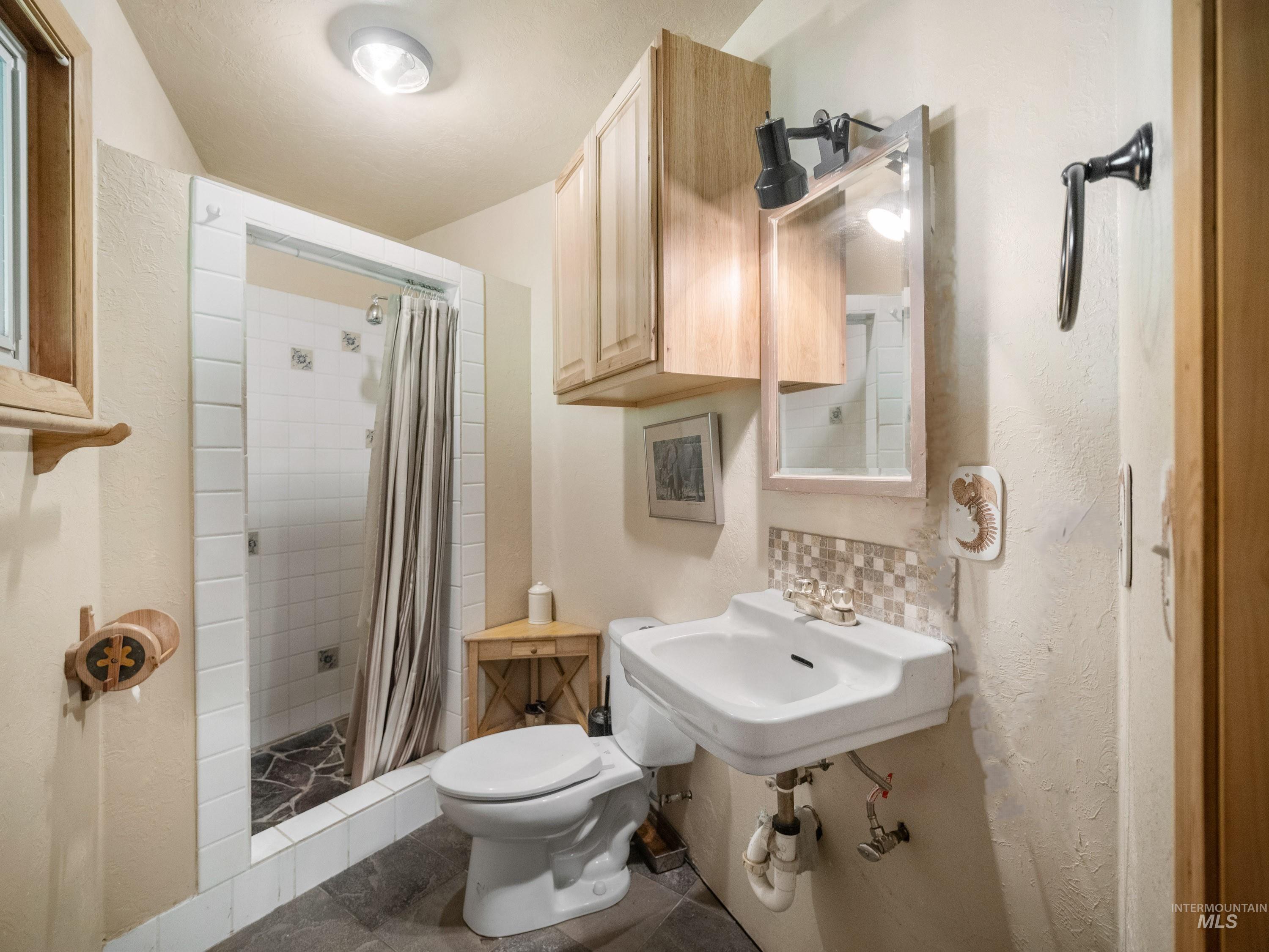 1891 Tom Ho Road Property Photo 15
