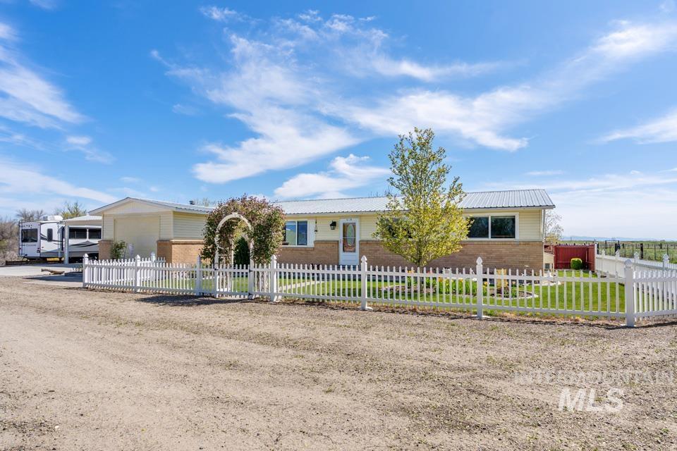 6110 Highway 52