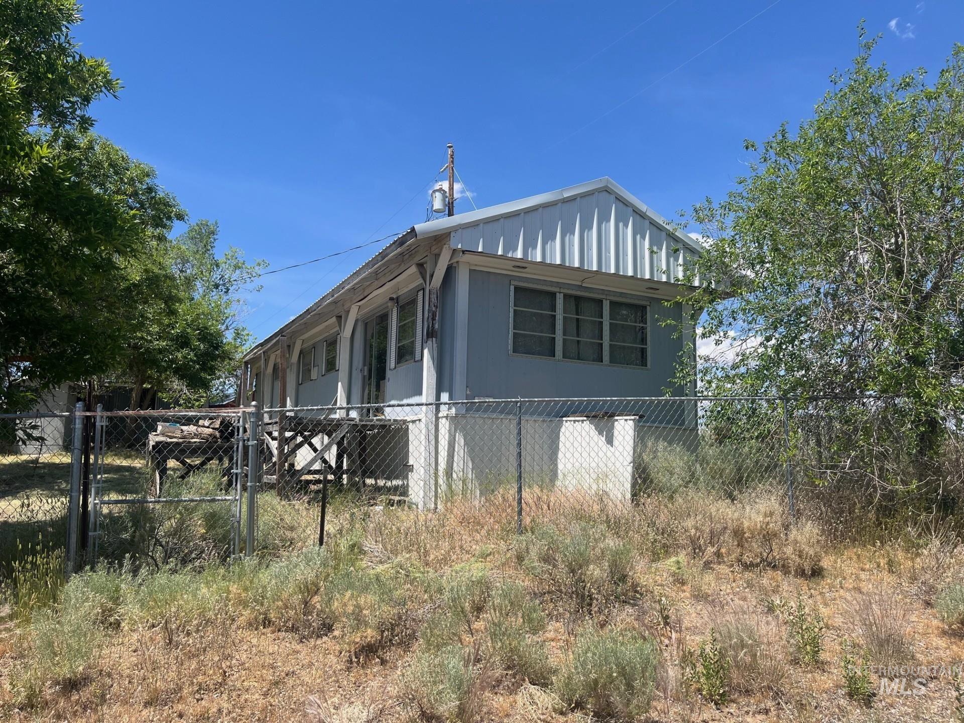 106 + 108 Gates Rd. Property Photo 48