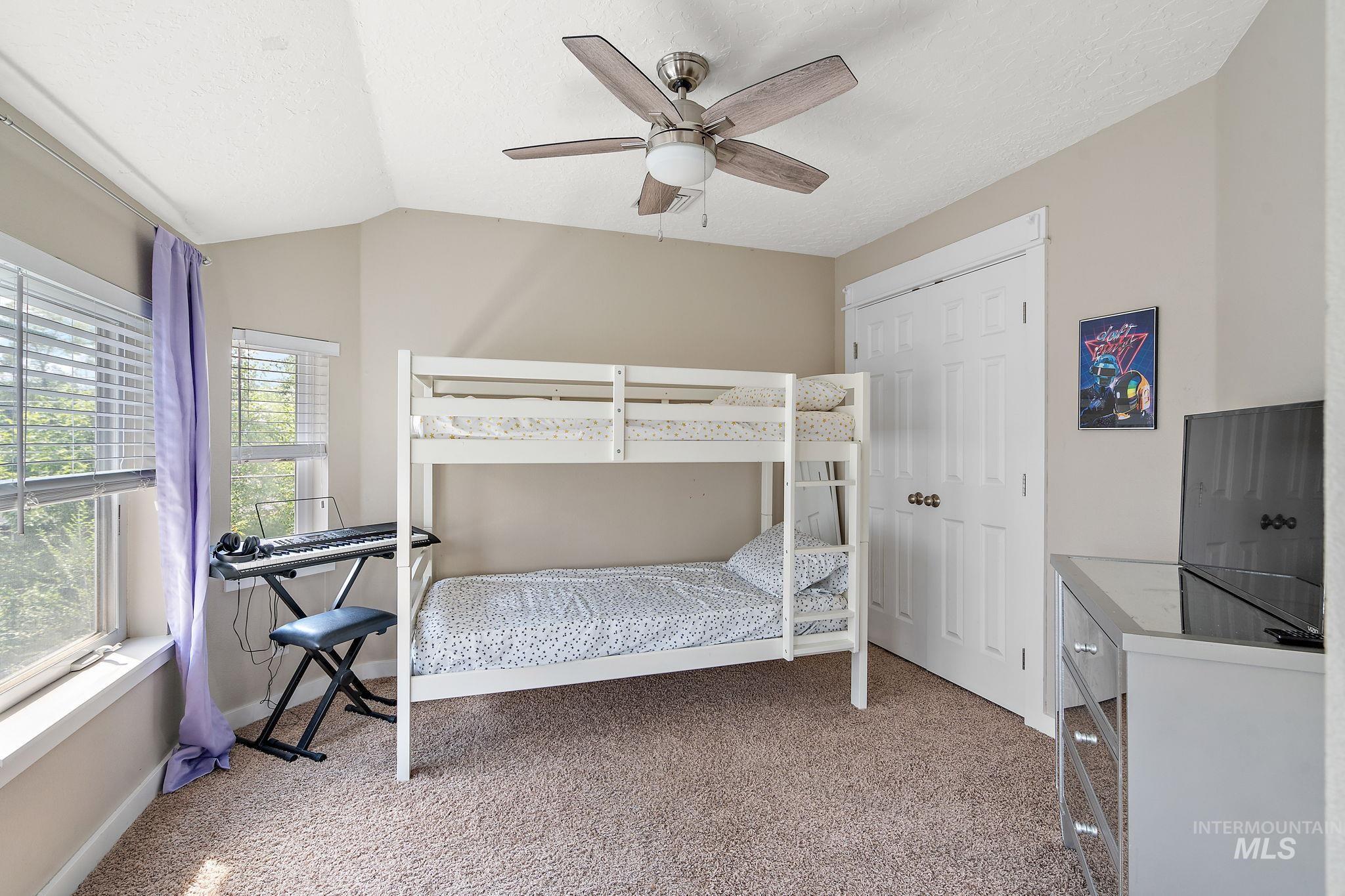 1041 Clithero Property Photo 17