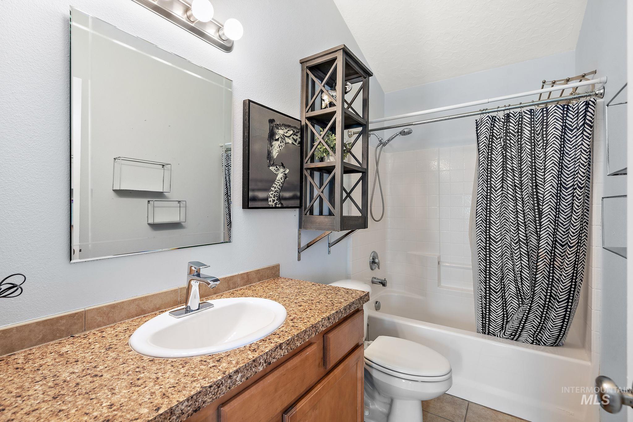 1041 Clithero Property Photo 18