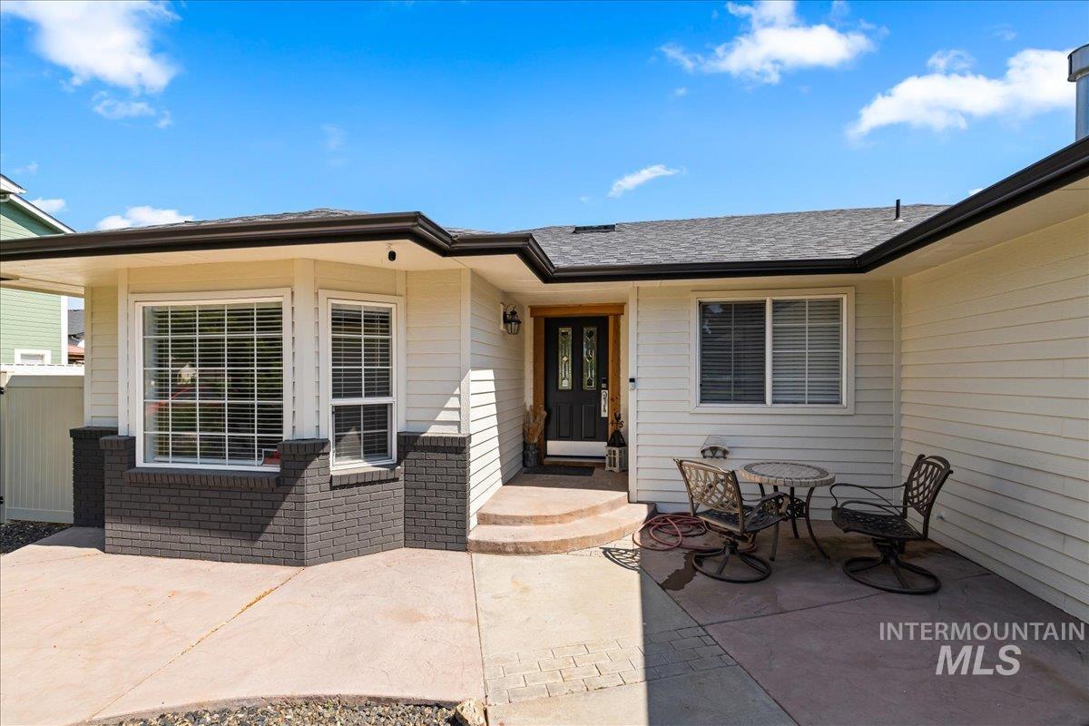 1902 E Birchwood Dr Property Photo 1