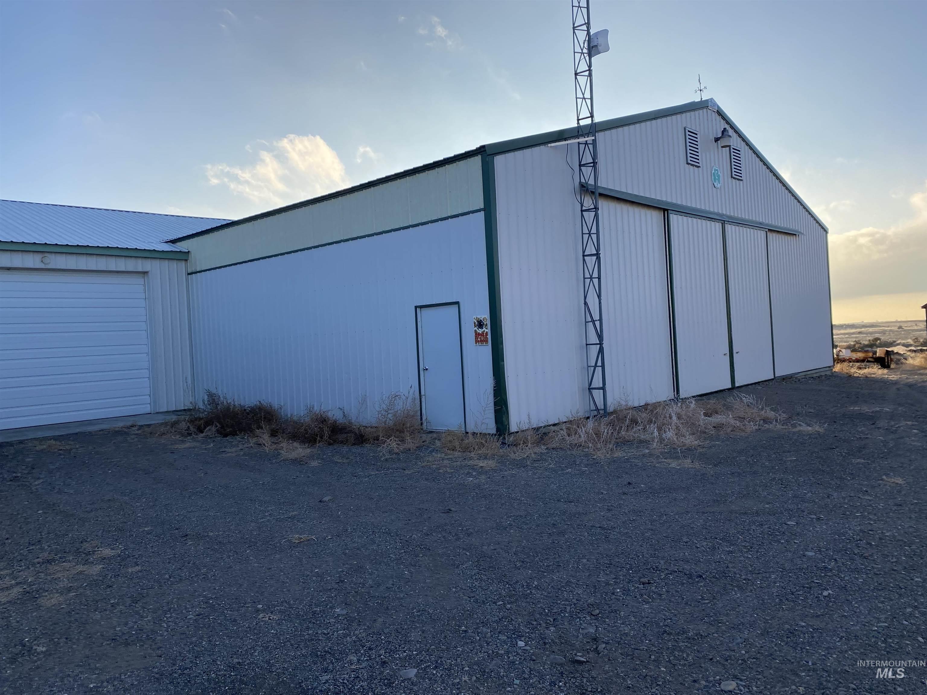 391 Highway 75 Property Photo 2