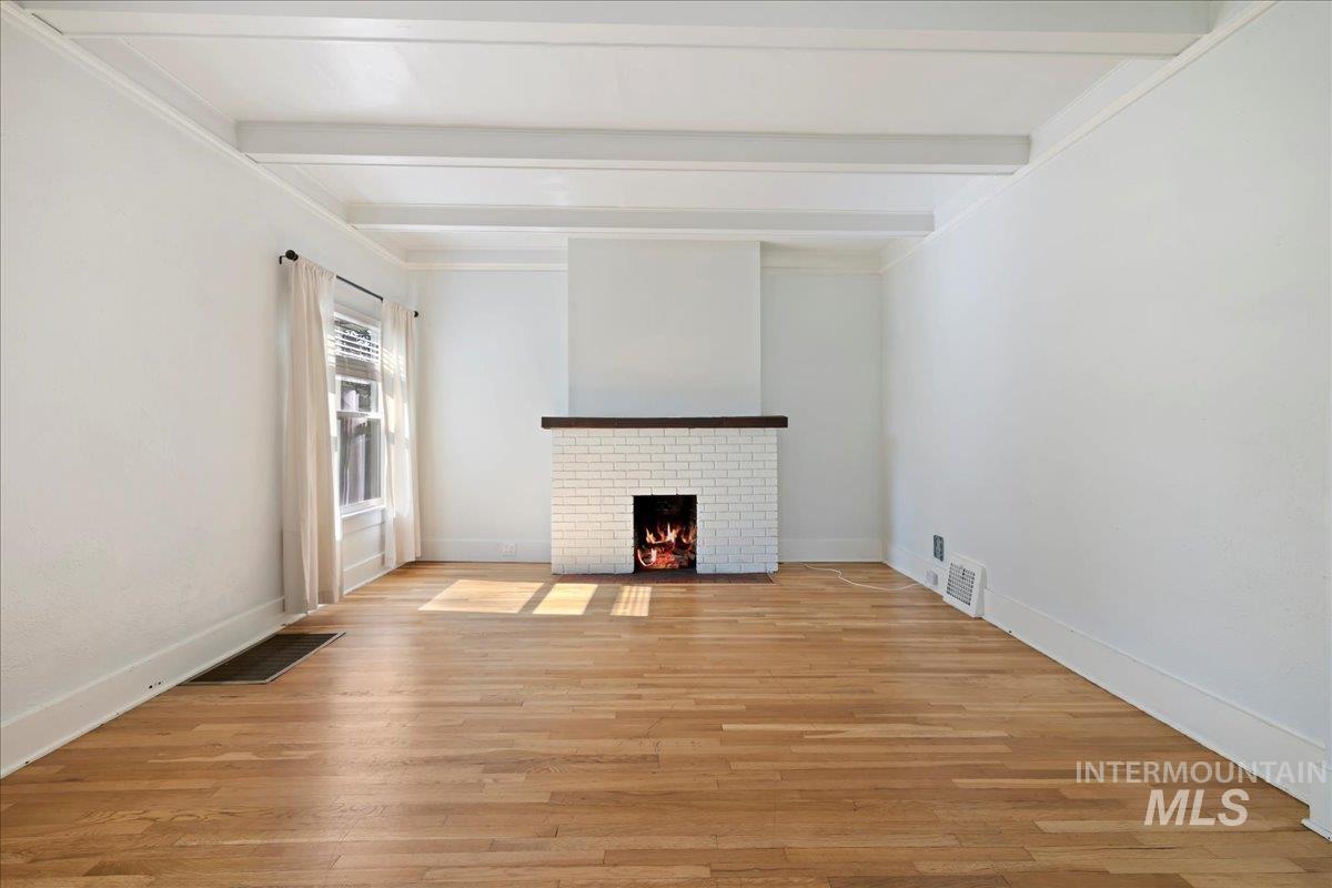 1701 W Resseguie St Property Photo 5