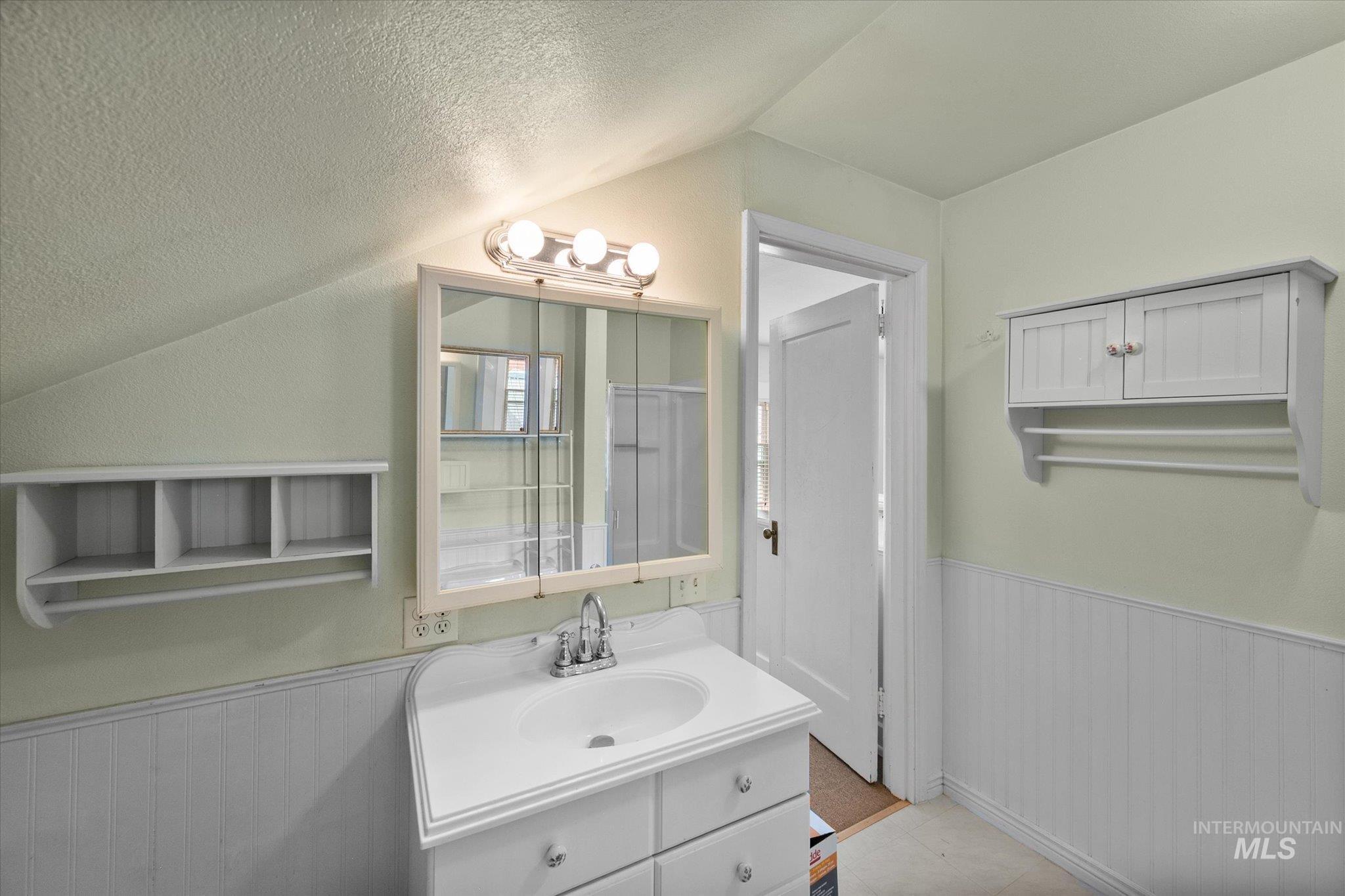 909 Main Street Property Photo 22