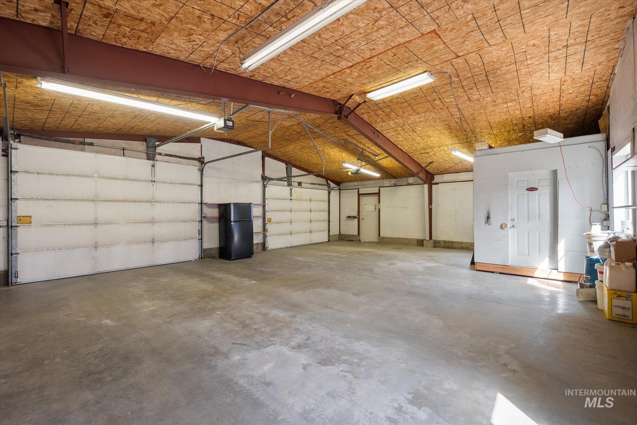 909 Main Street Property Photo 35