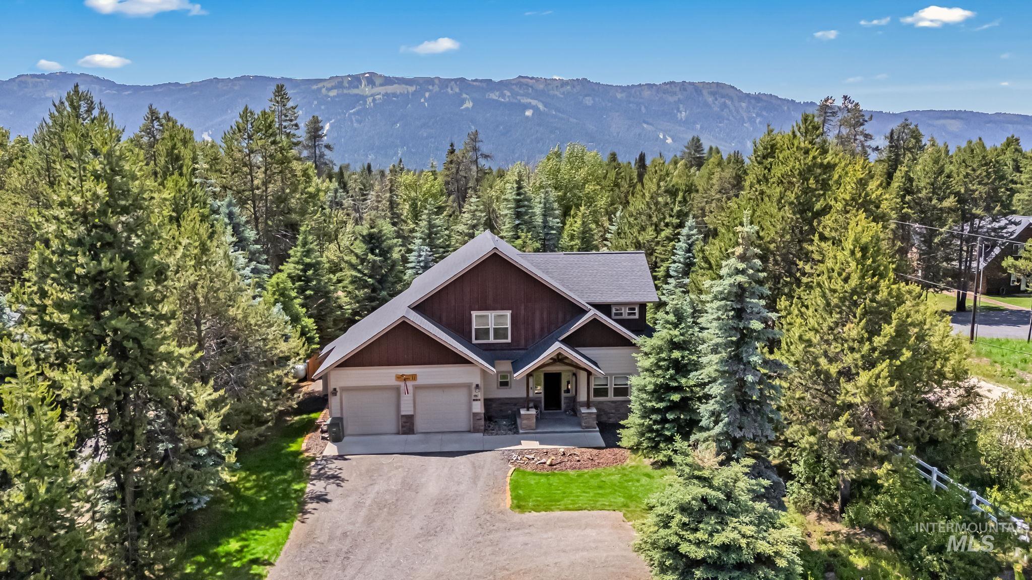 32 Pointe At Gold Fork Property Photo 1