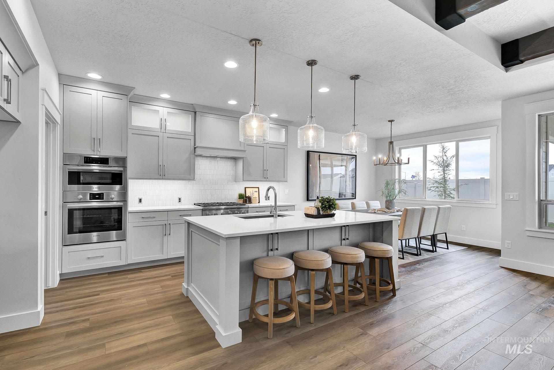 6219 S Utmost Ln Property Photo 1