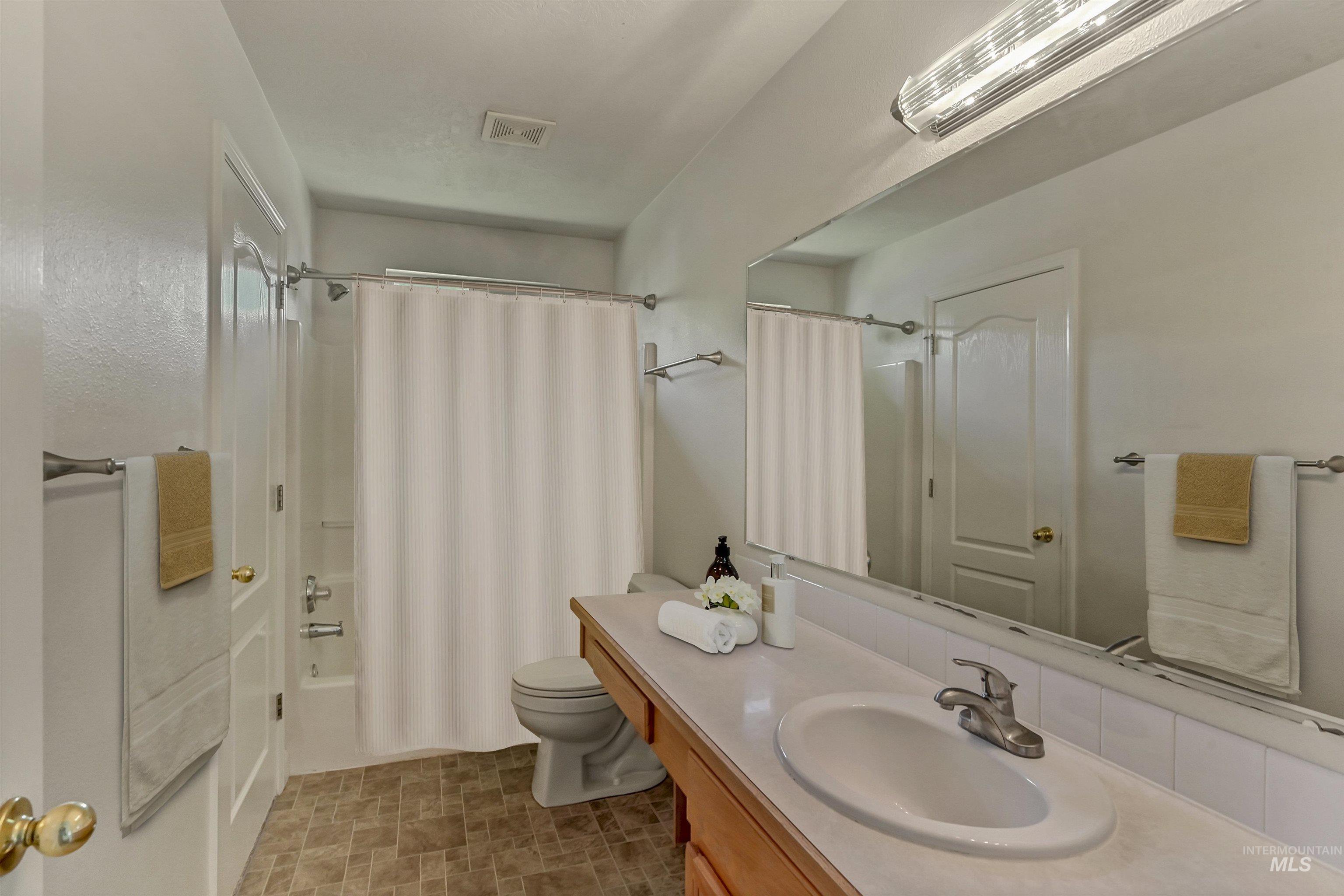 4351 N Wellspring Avenue Property Photo 17
