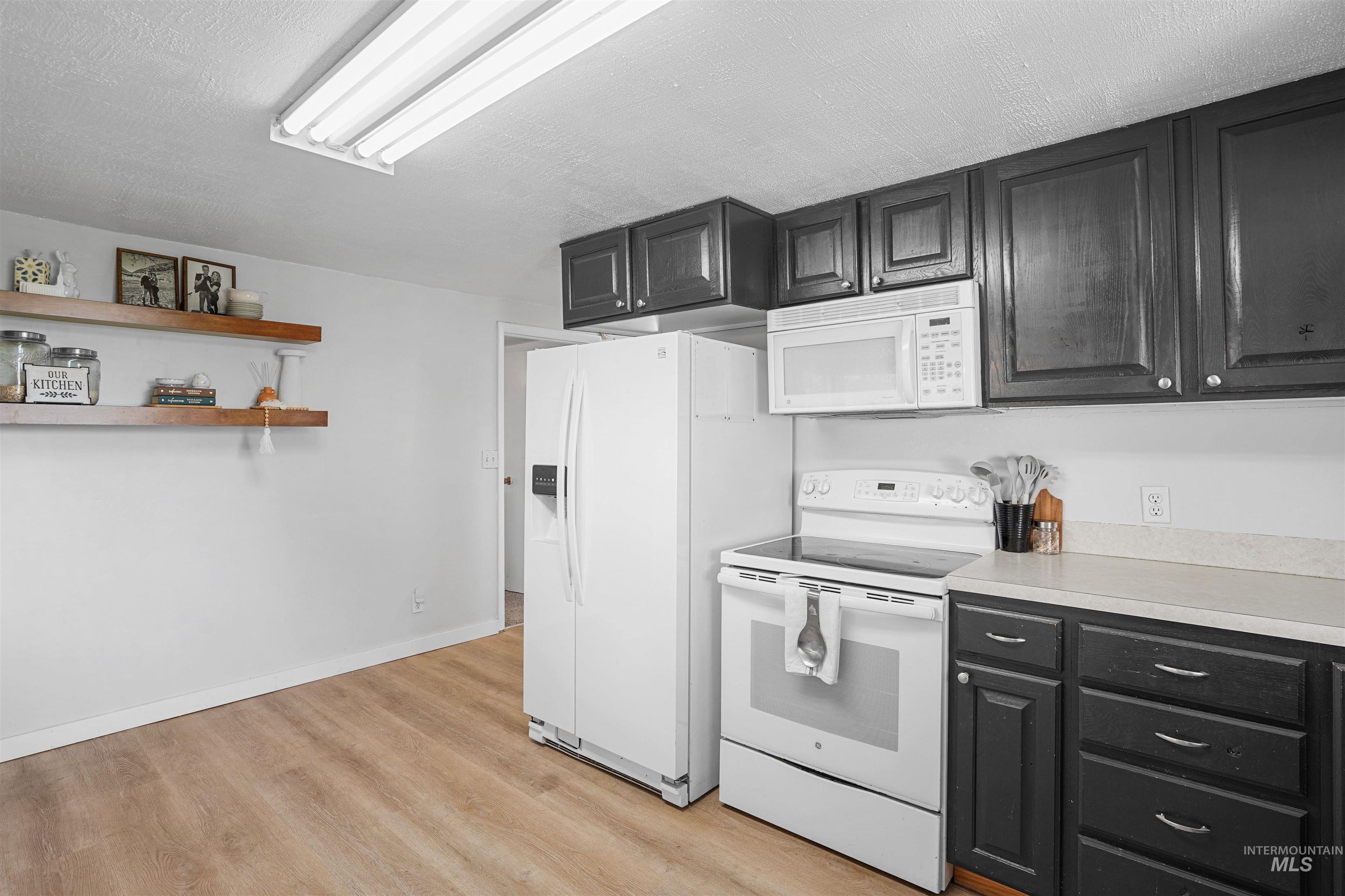655 E 200 S Property Photo 5