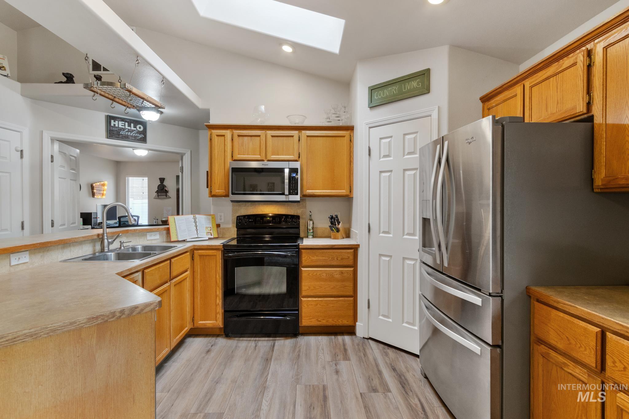 5832 S Guitar Way Property Photo 3