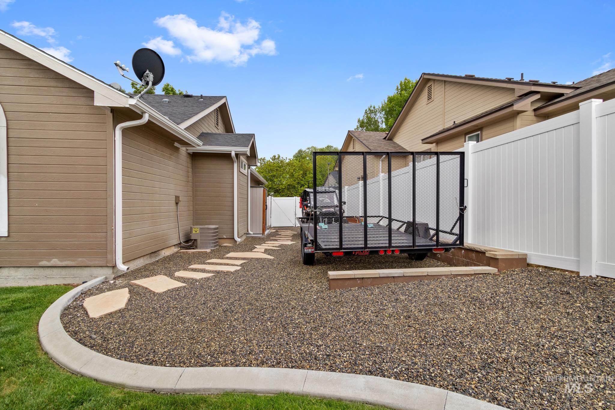 5832 S Guitar Way Property Photo 16