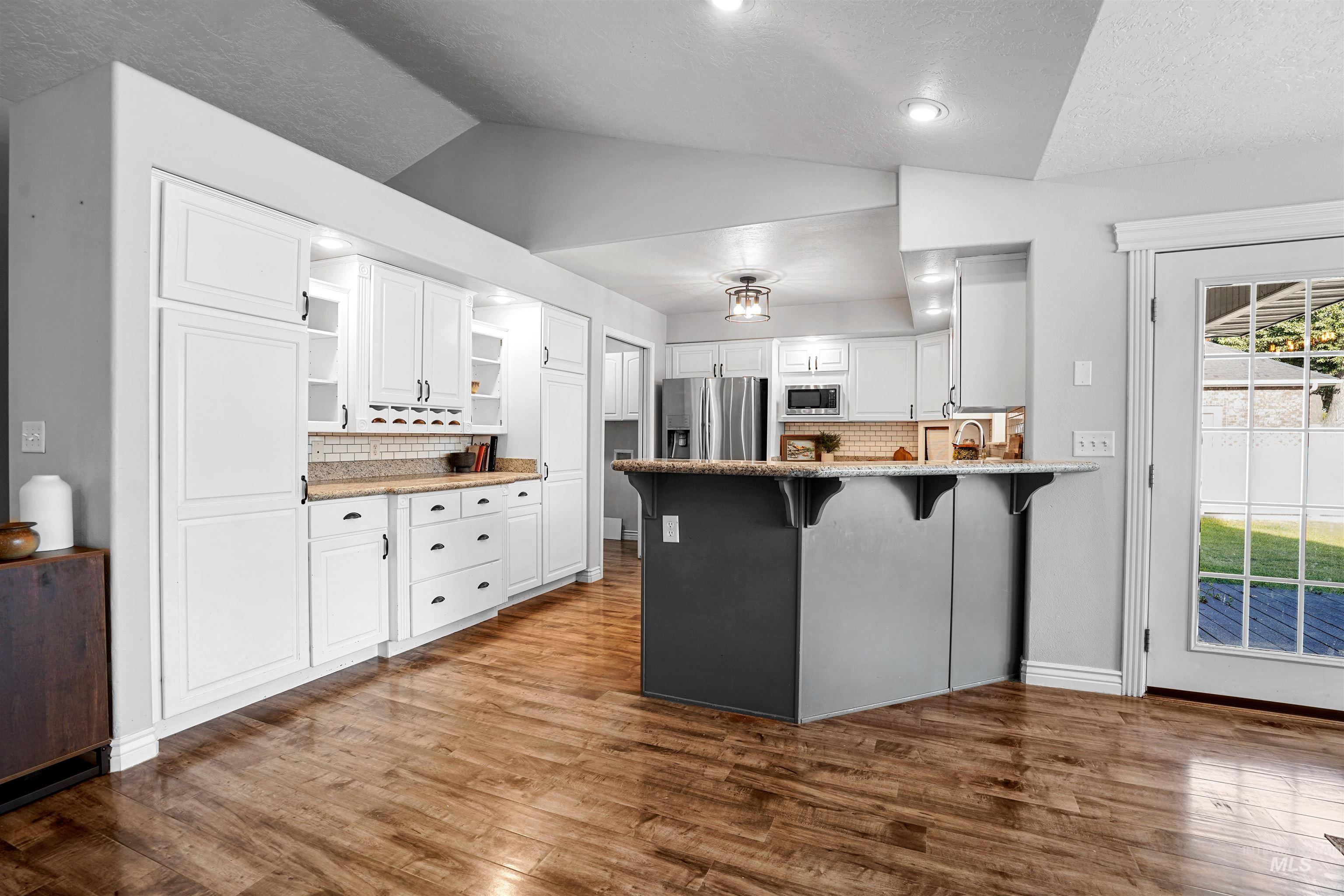 2447 Boardwalk Ct. Property Photo 4