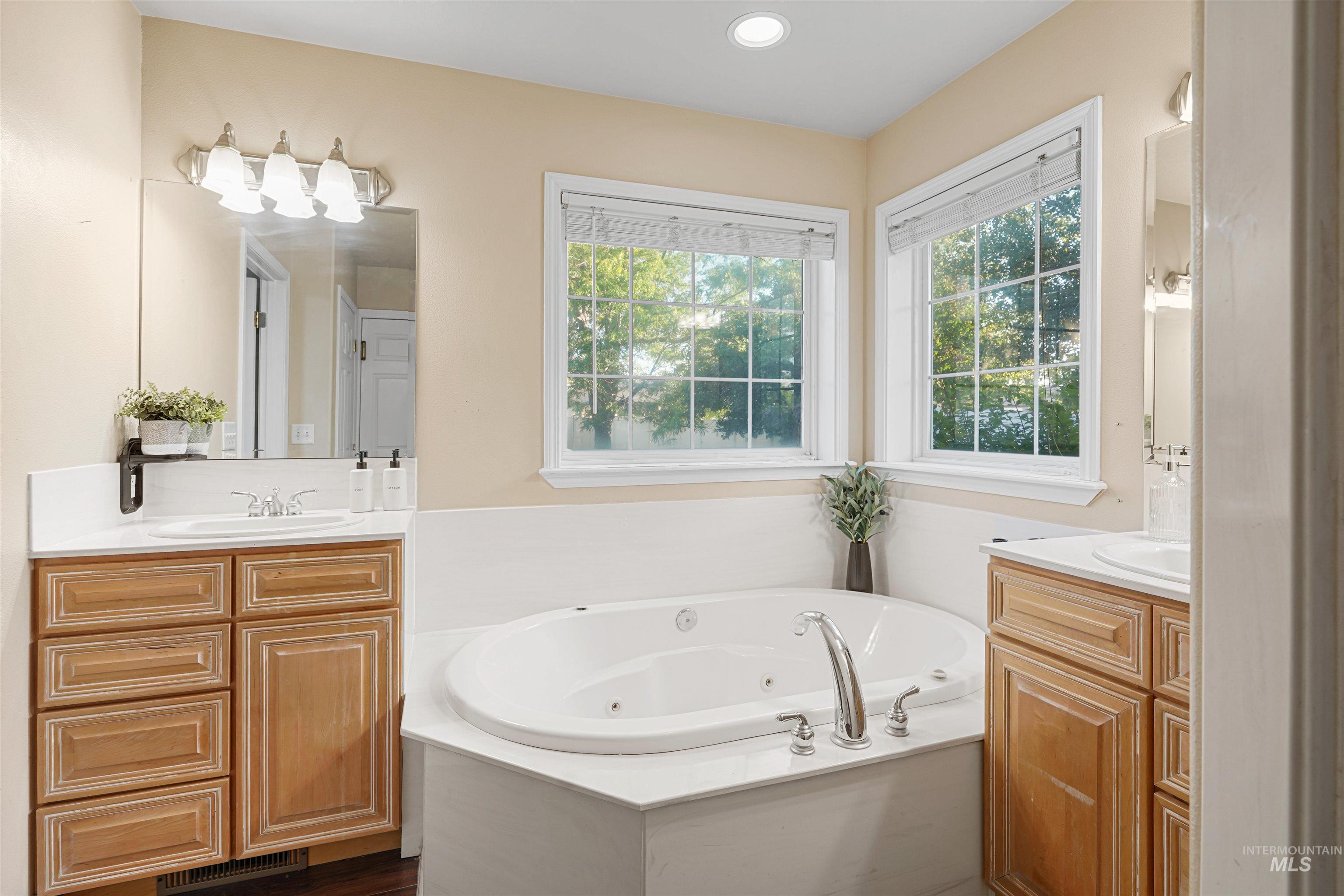2447 Boardwalk Ct. Property Photo 11