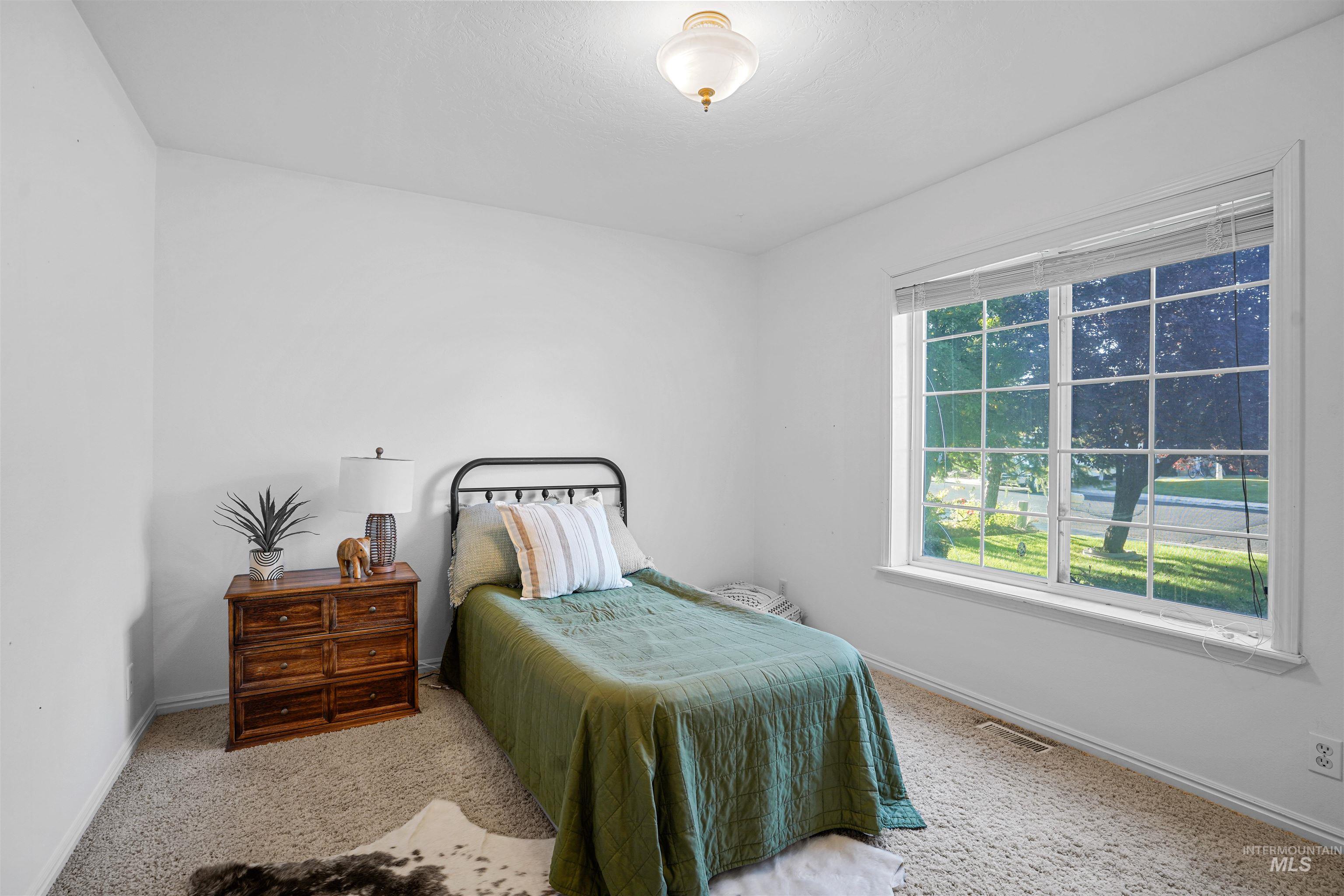 2447 Boardwalk Ct. Property Photo 13