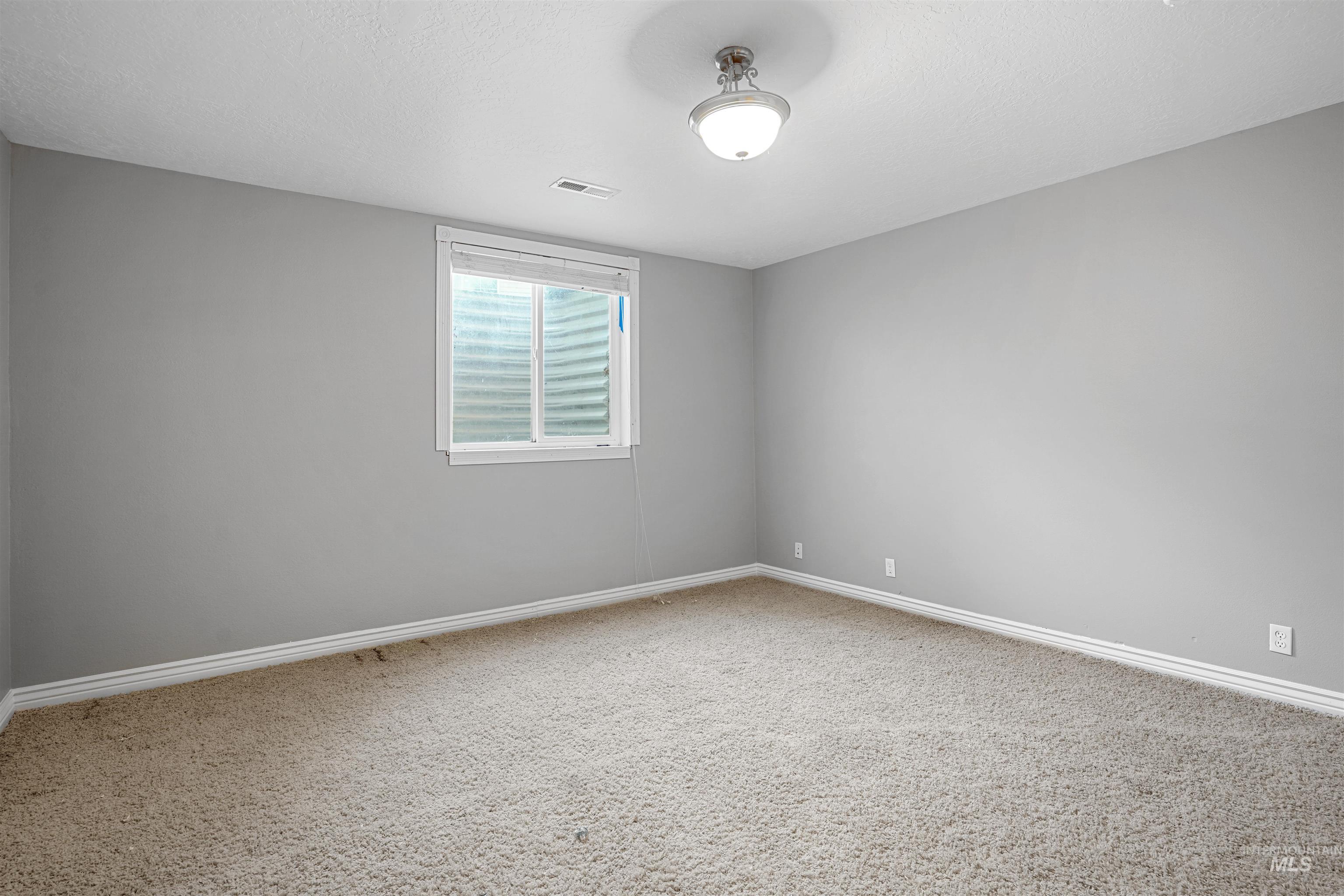 2447 Boardwalk Ct. Property Photo 17