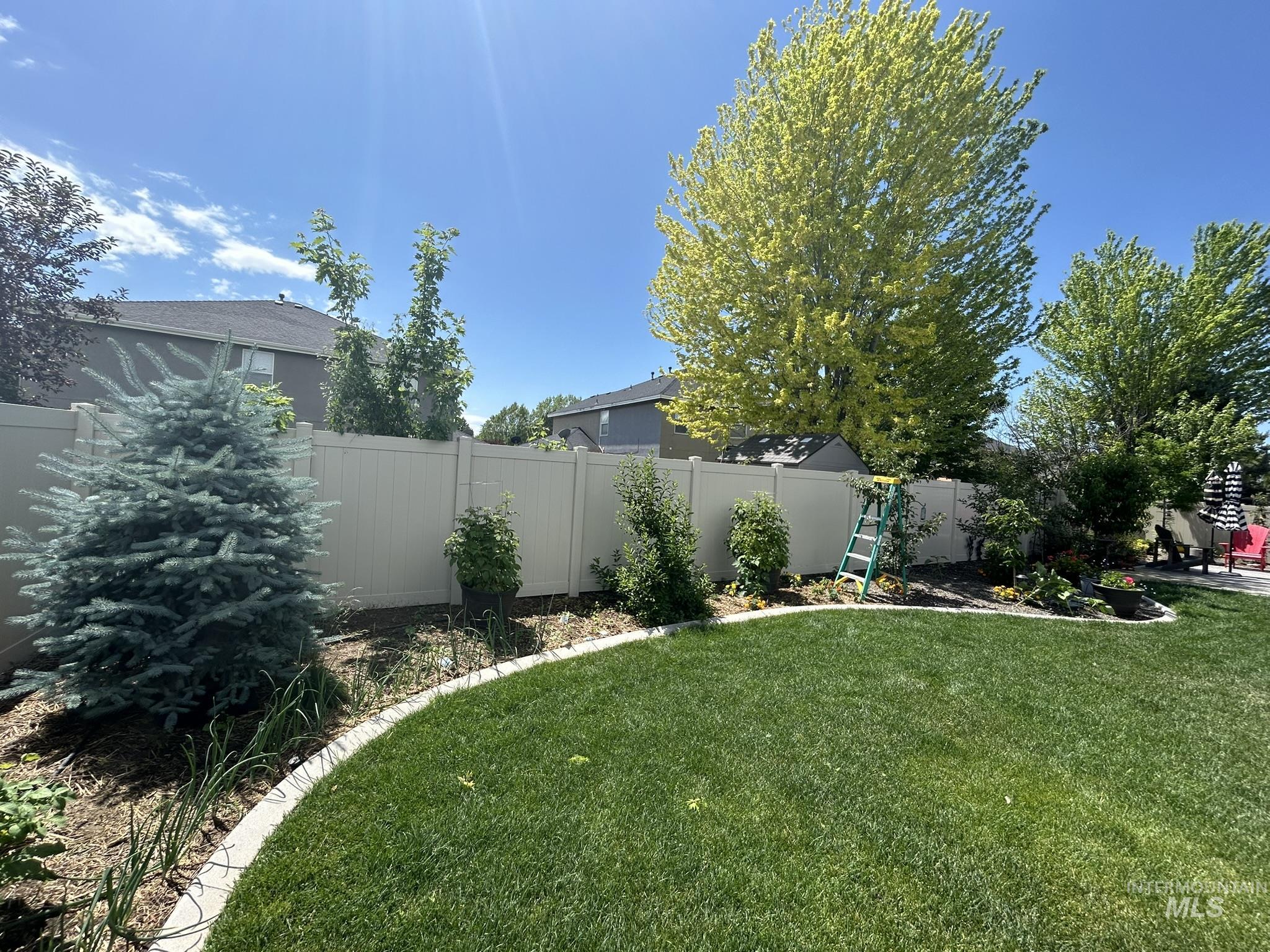 1127 E Territory St. Property Photo 36