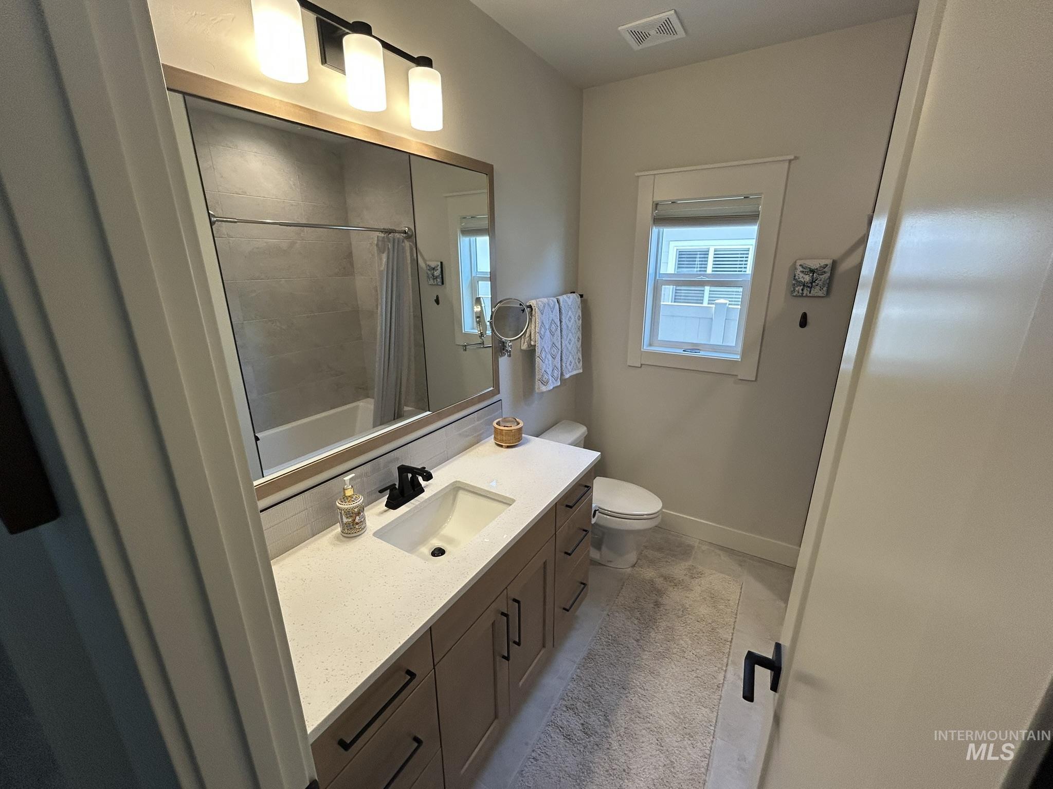 1127 E Territory St. Property Photo 38