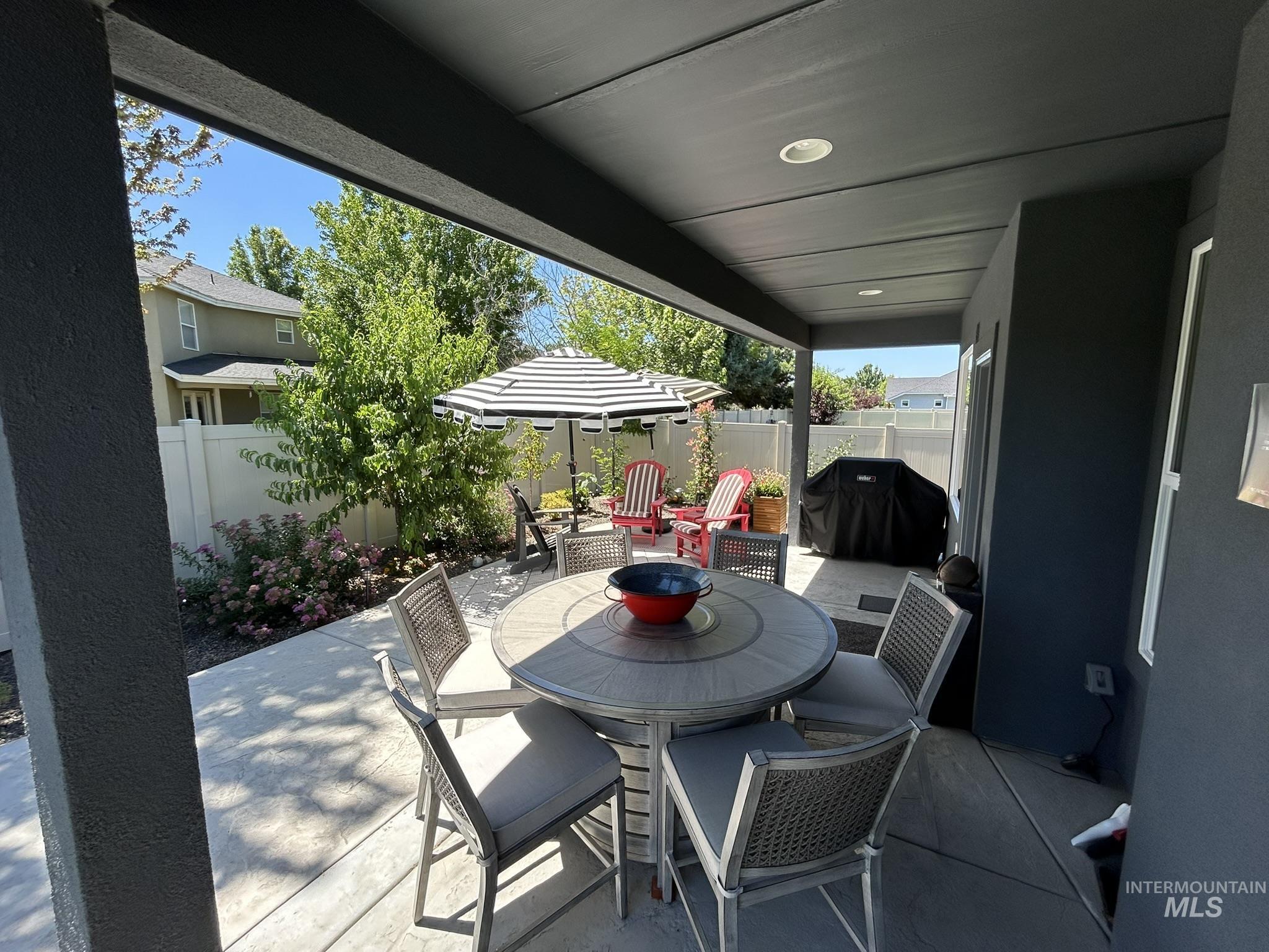 1127 E Territory St. Property Photo 45