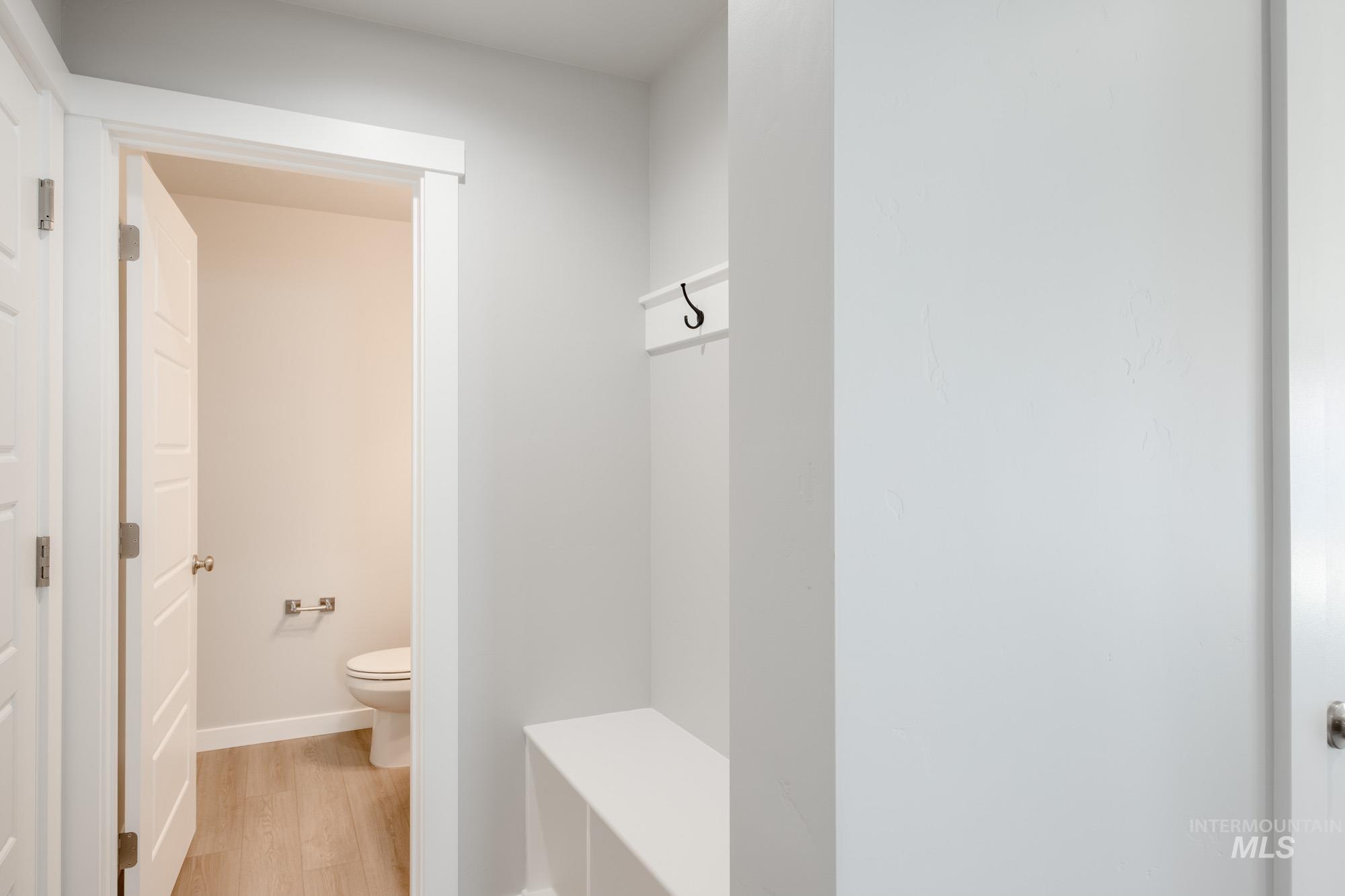 6223 W Naxos St Property Photo 2