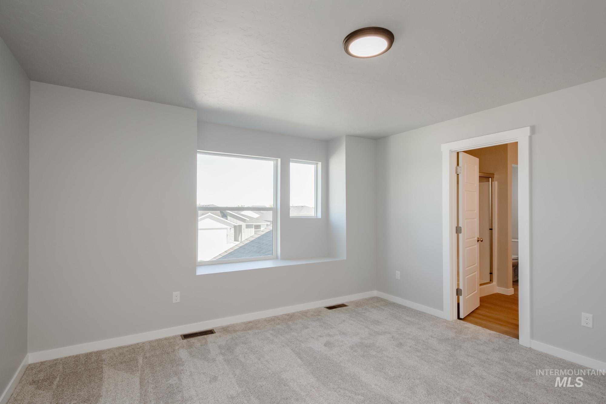6223 W Naxos St Property Photo 16