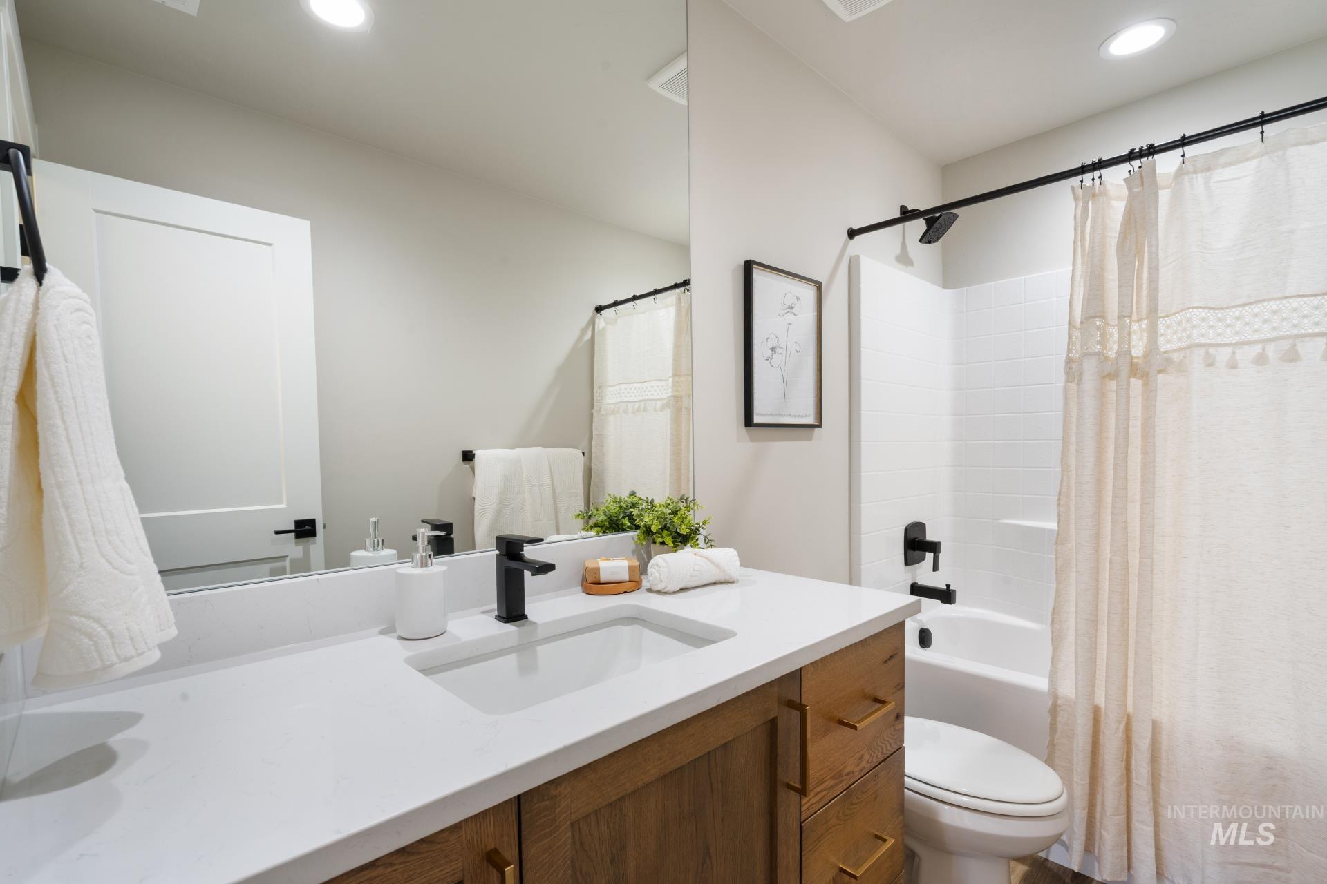 1140 S Barberry Pl Property Photo 21