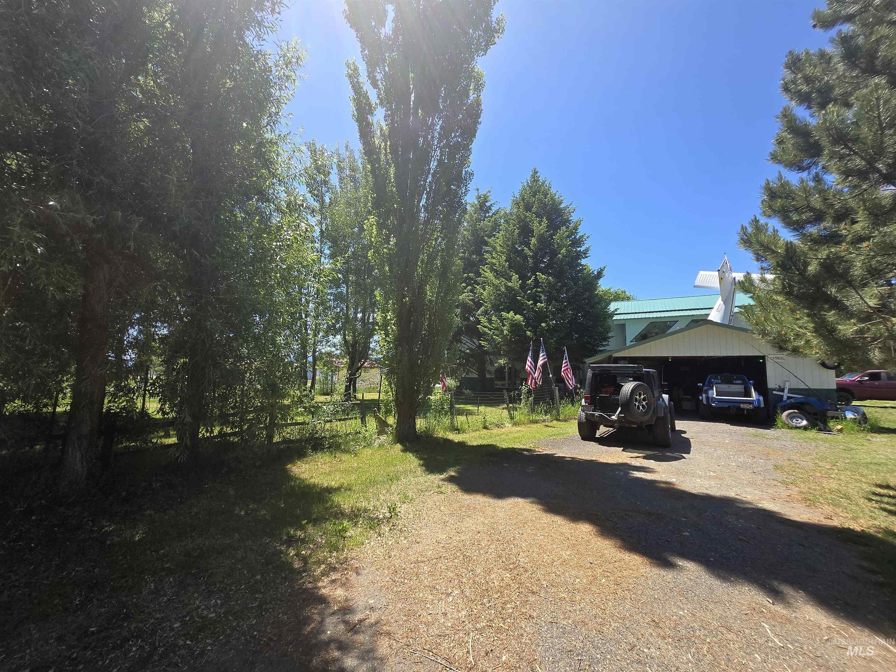 13965 RUSTIC RD