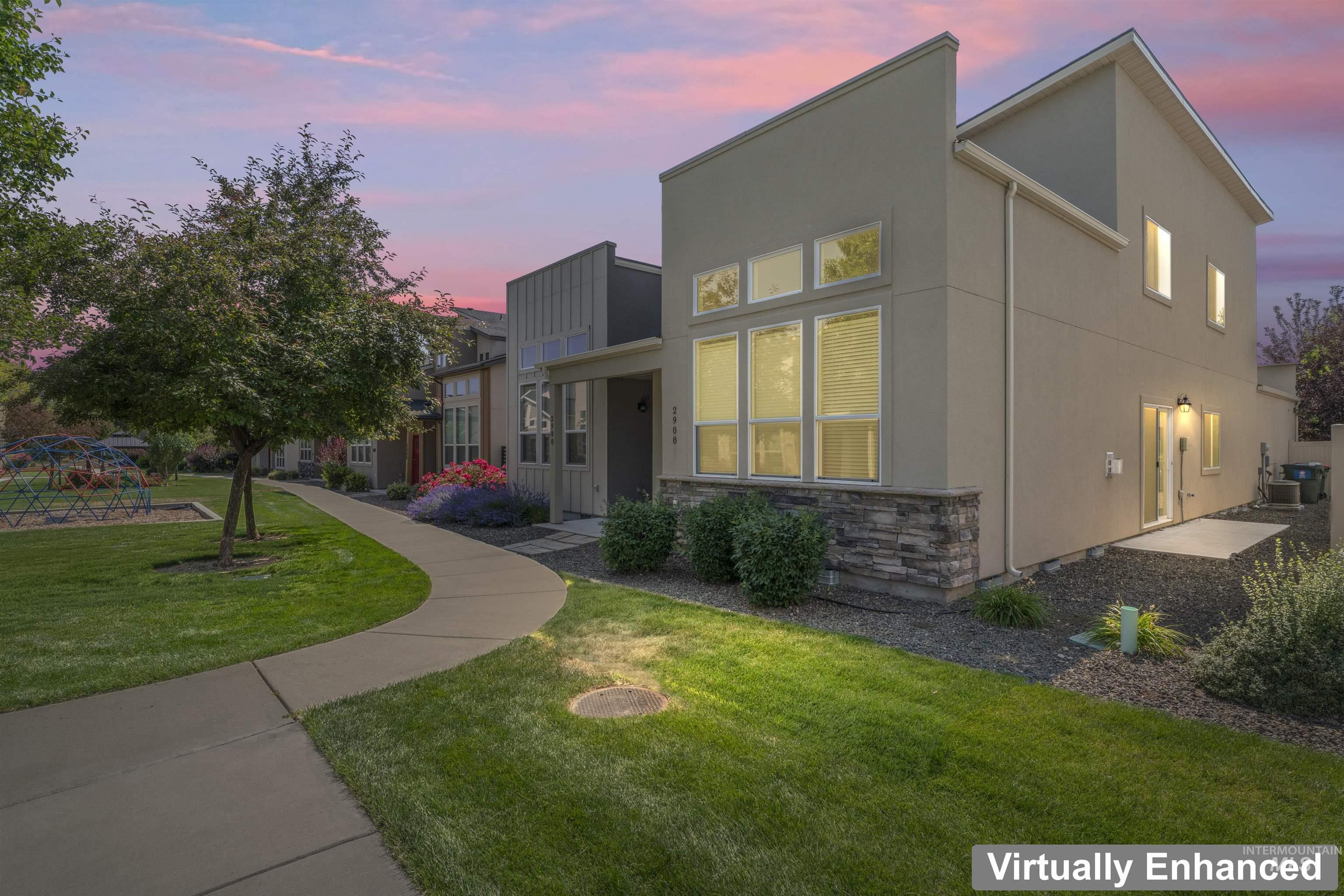 2908 N Villere Ln Property Photo 1