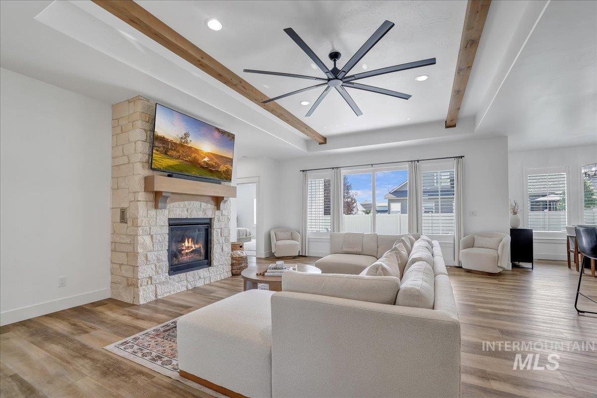 2078 Red Rock Way Property Photo 4