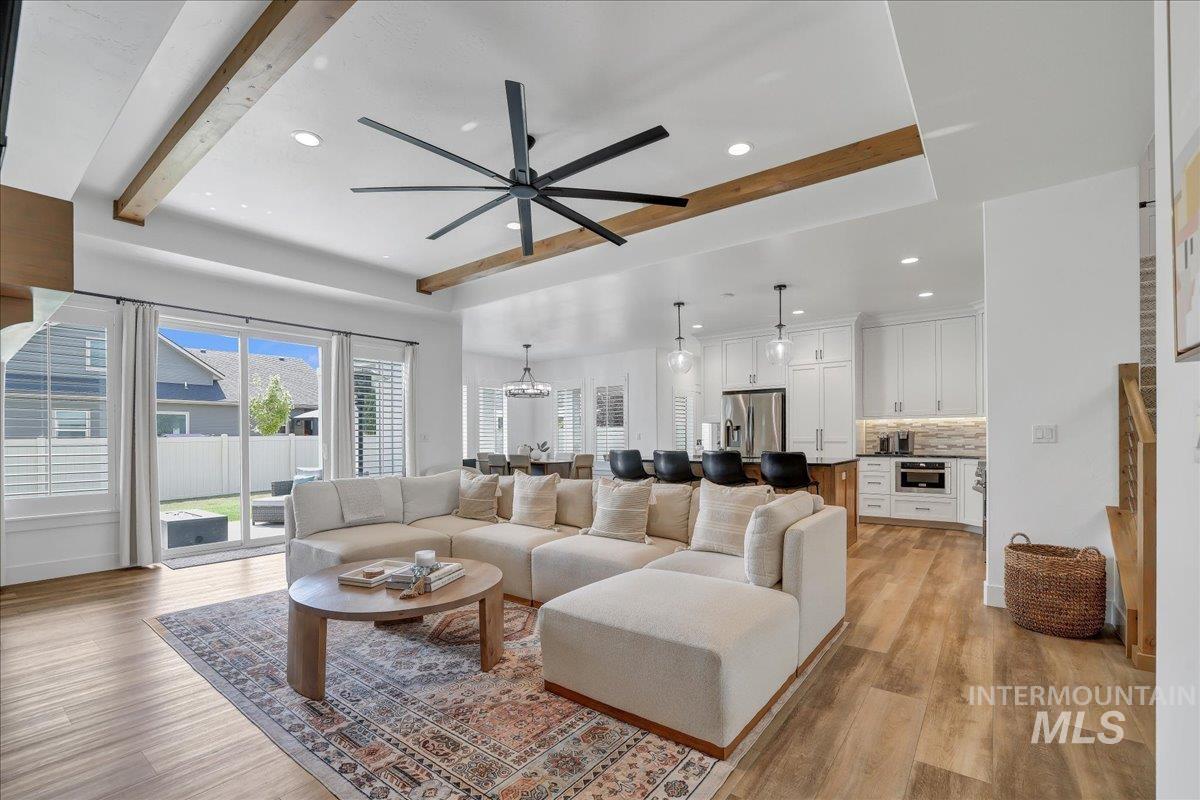 2078 Red Rock Way Property Photo 8