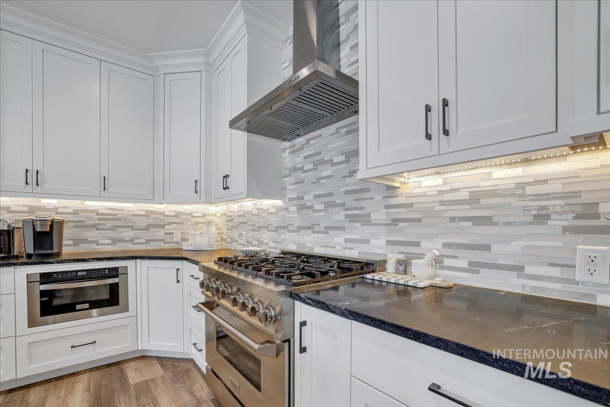 2078 Red Rock Way Property Photo 11