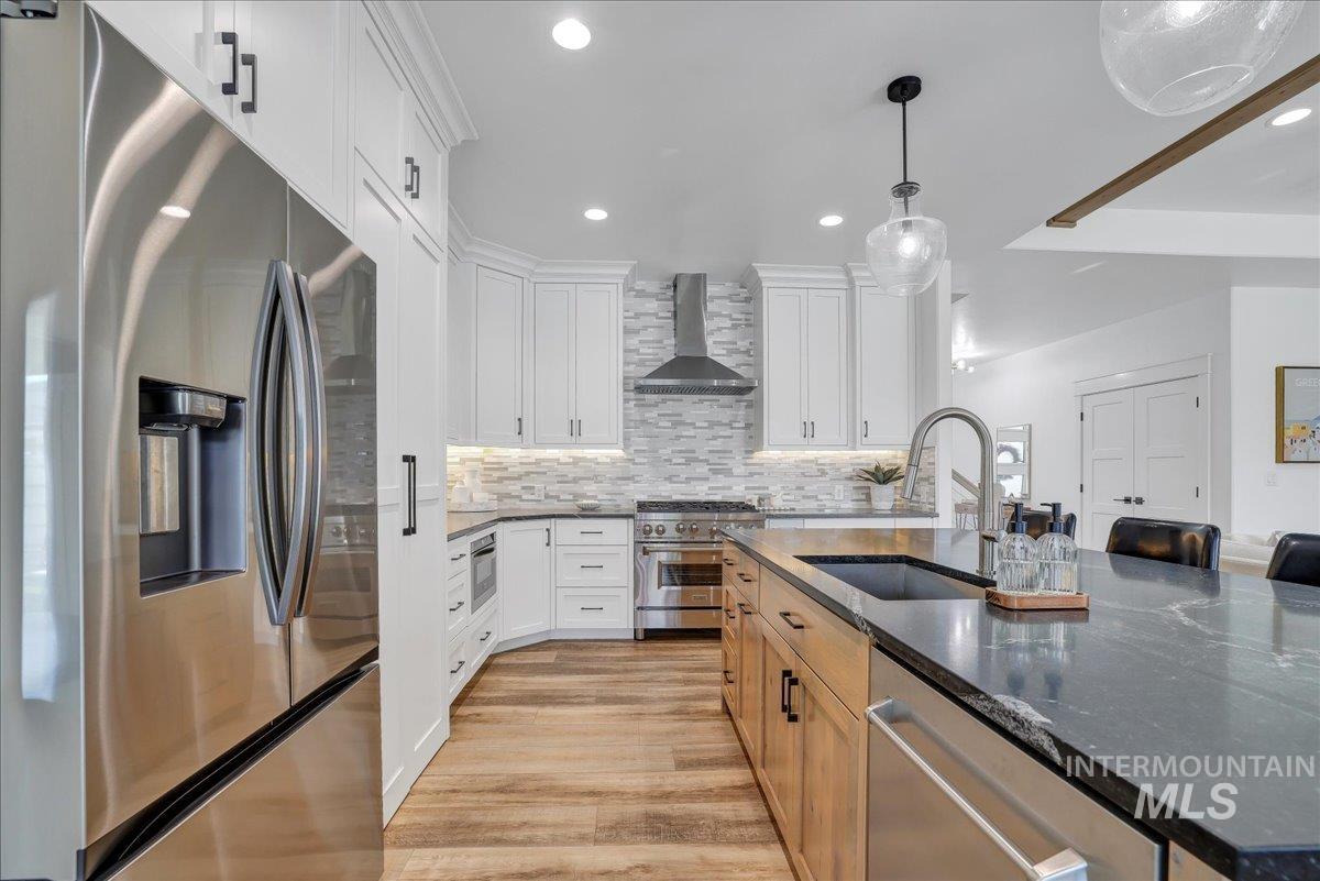 2078 Red Rock Way Property Photo 13