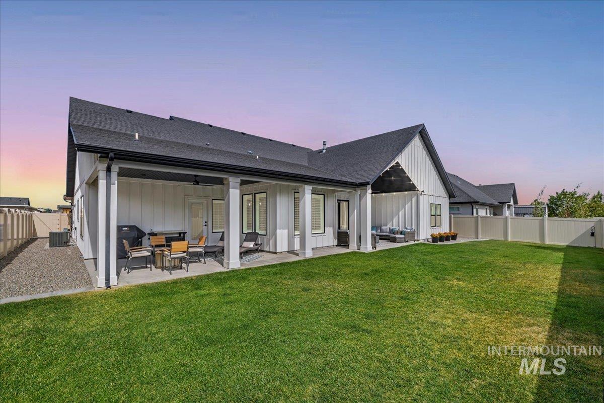 2078 Red Rock Way Property Photo 47