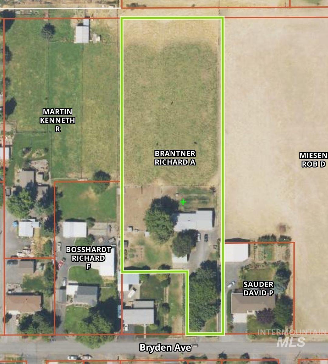 1225 Bryden Avenue Property Photo 3