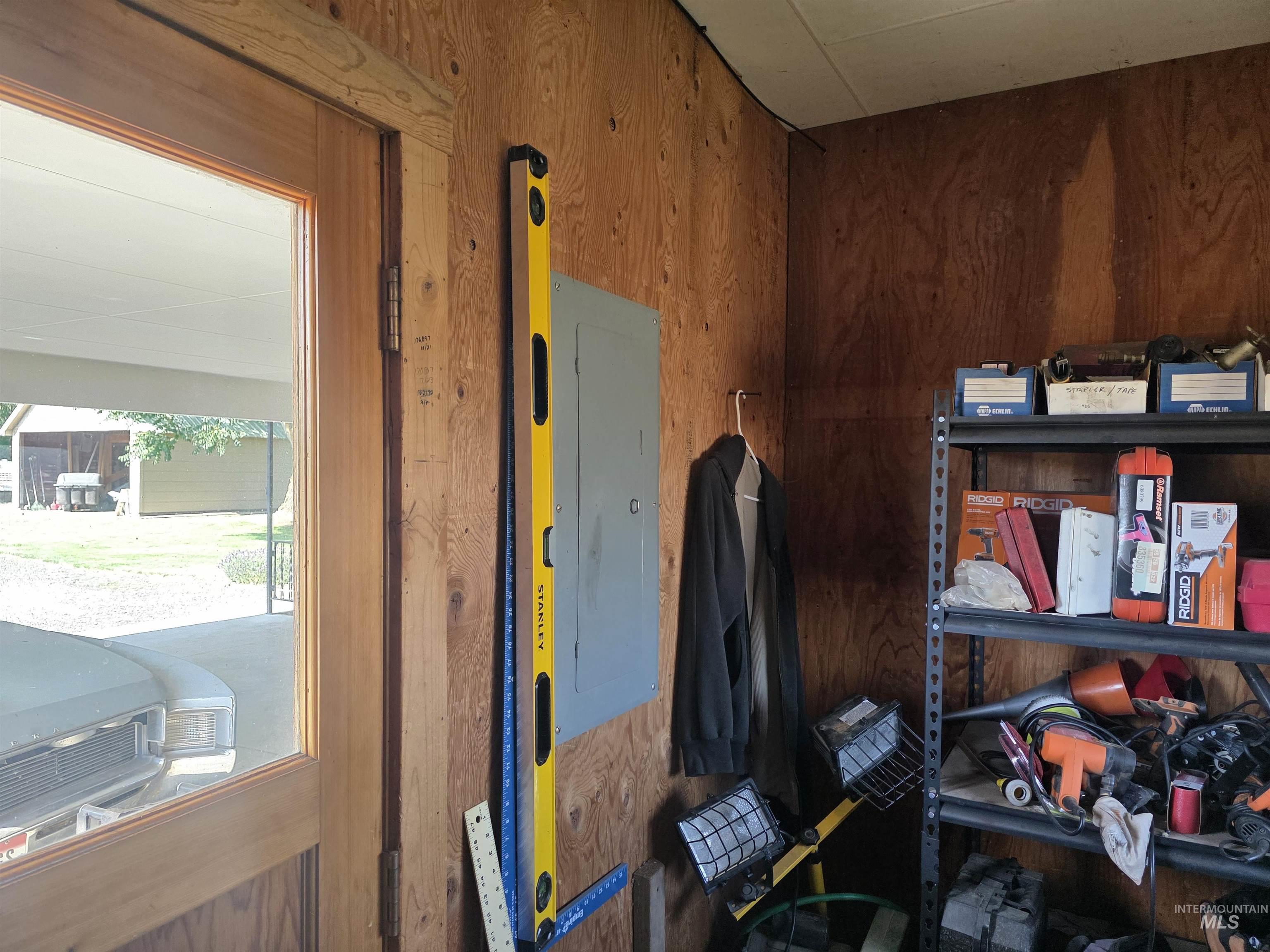 1225 Bryden Avenue Property Photo 16
