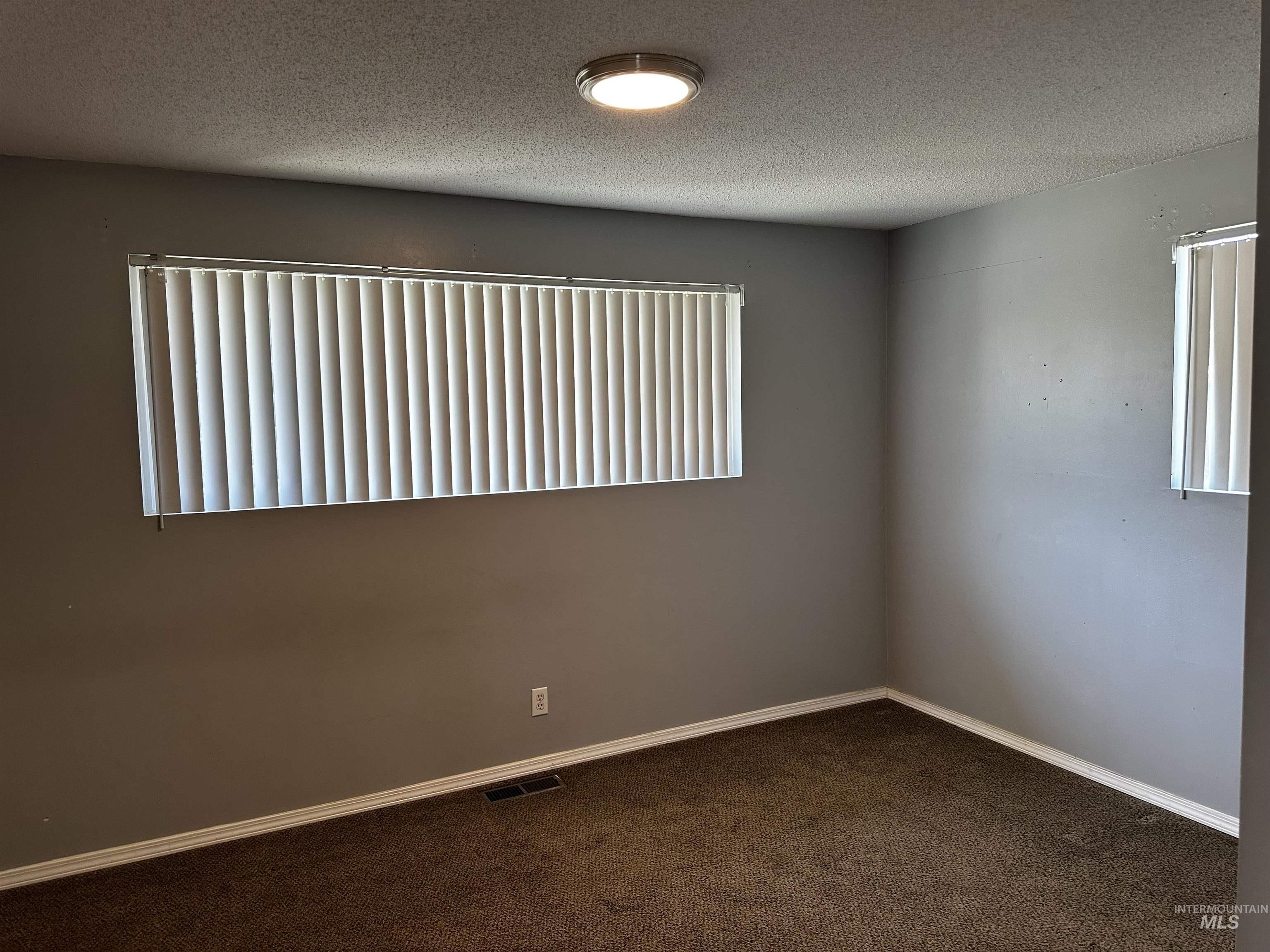 1714 W Bedford Ave Property Photo 7