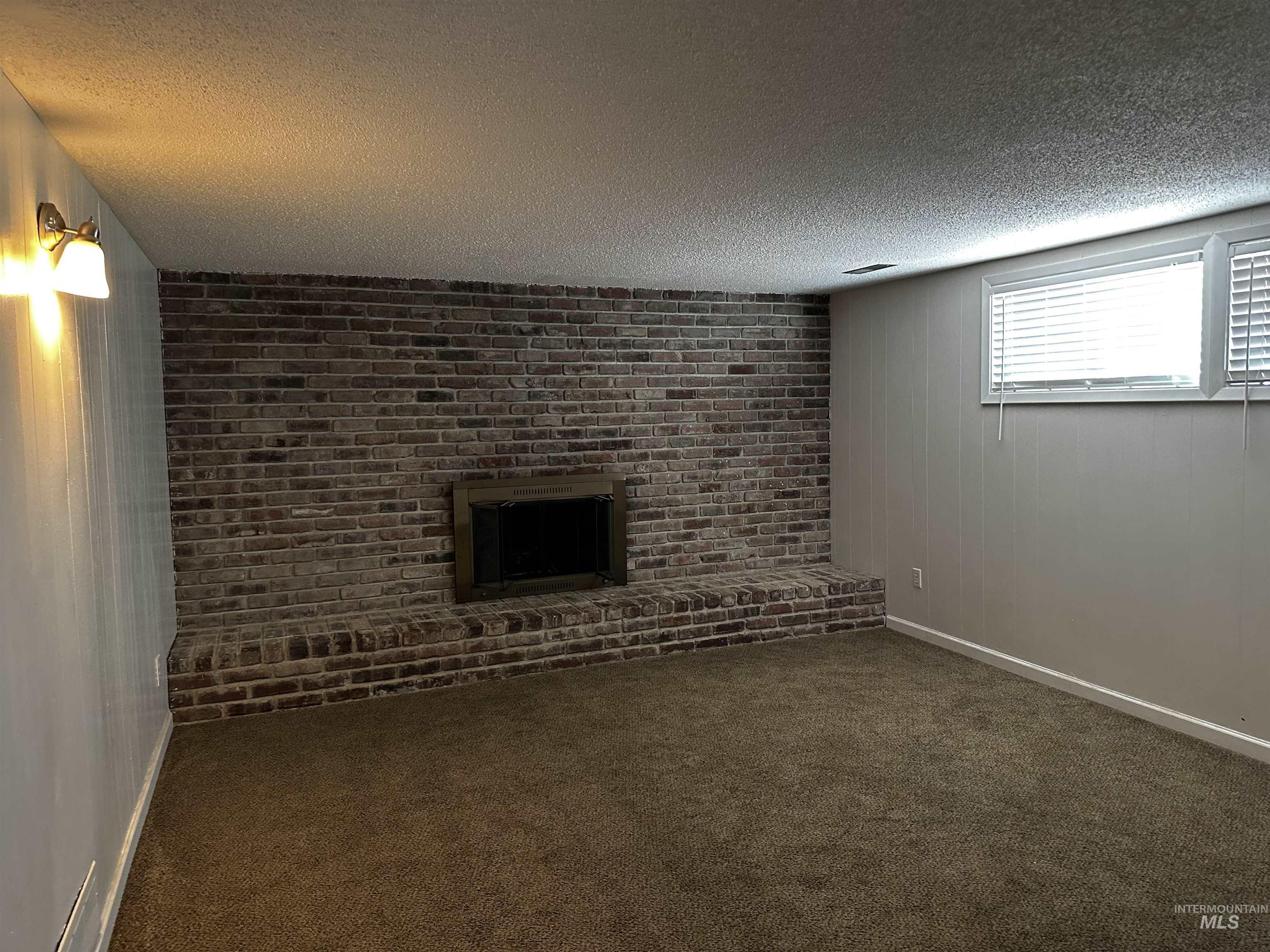 1714 W Bedford Ave Property Photo 8