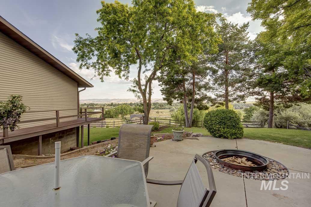 24399 Sweetwater Property Photo 2