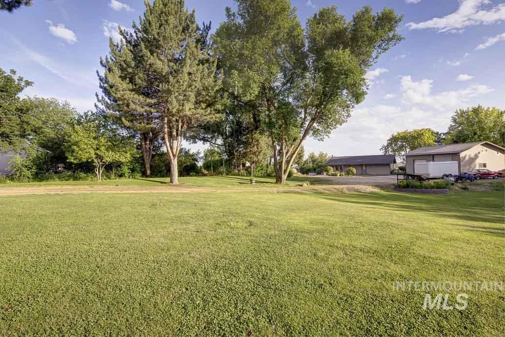 24399 Sweetwater Property Photo 3