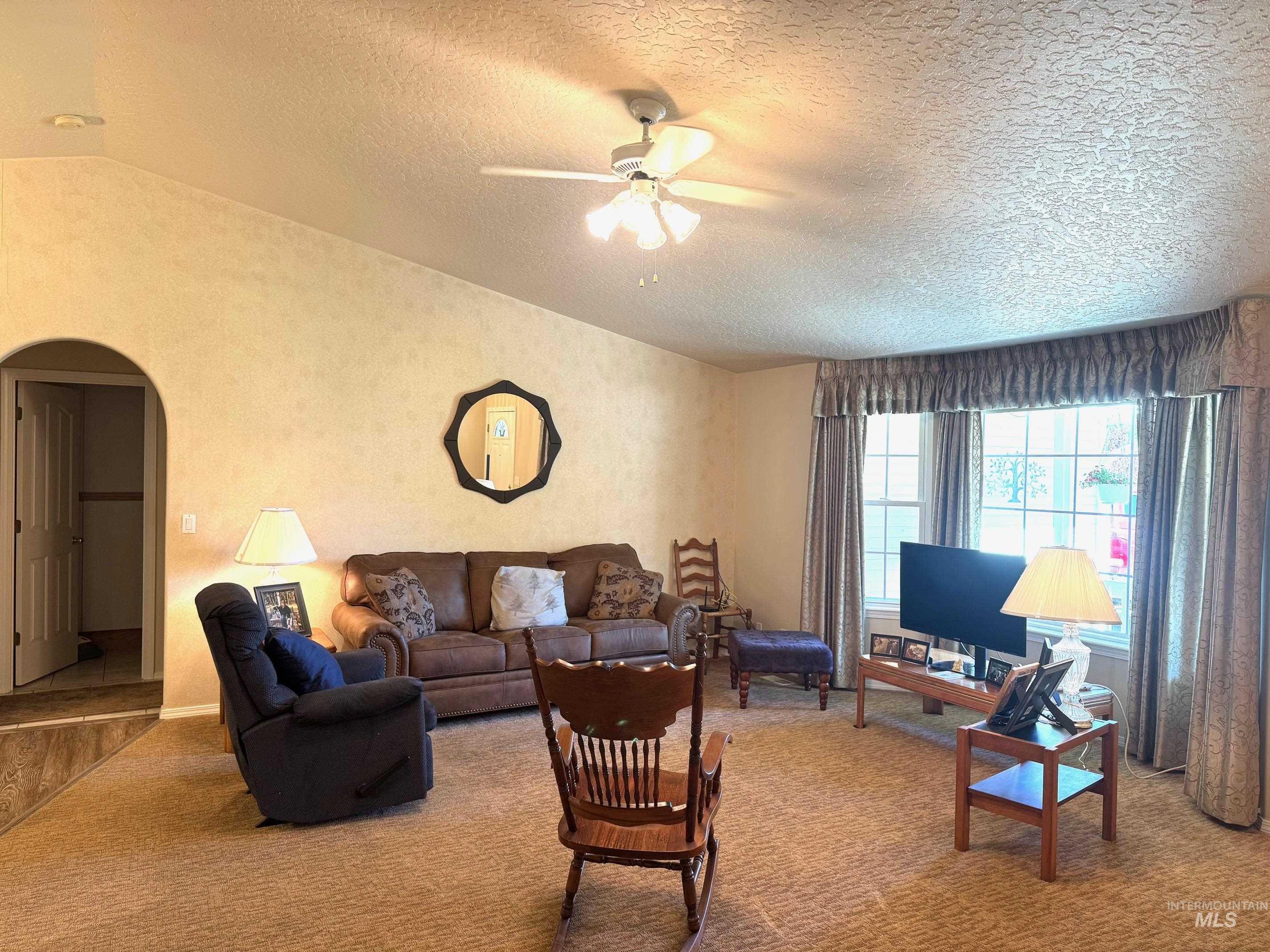2060 Bonnie Drive Property Photo 5